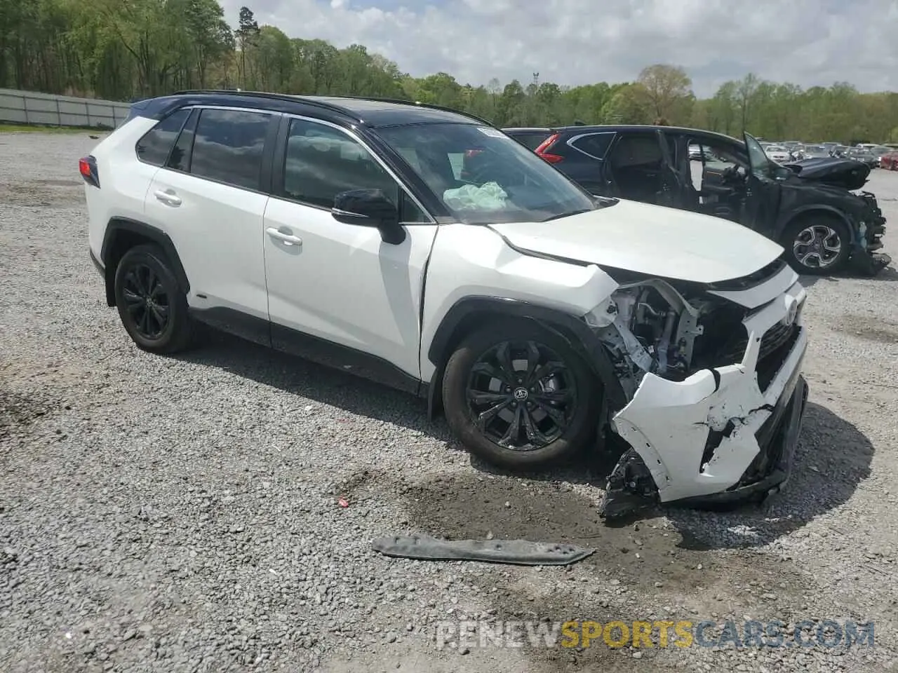 4 Photograph of a damaged car 2T3E6RFV2PW041697 TOYOTA RAV4 2023