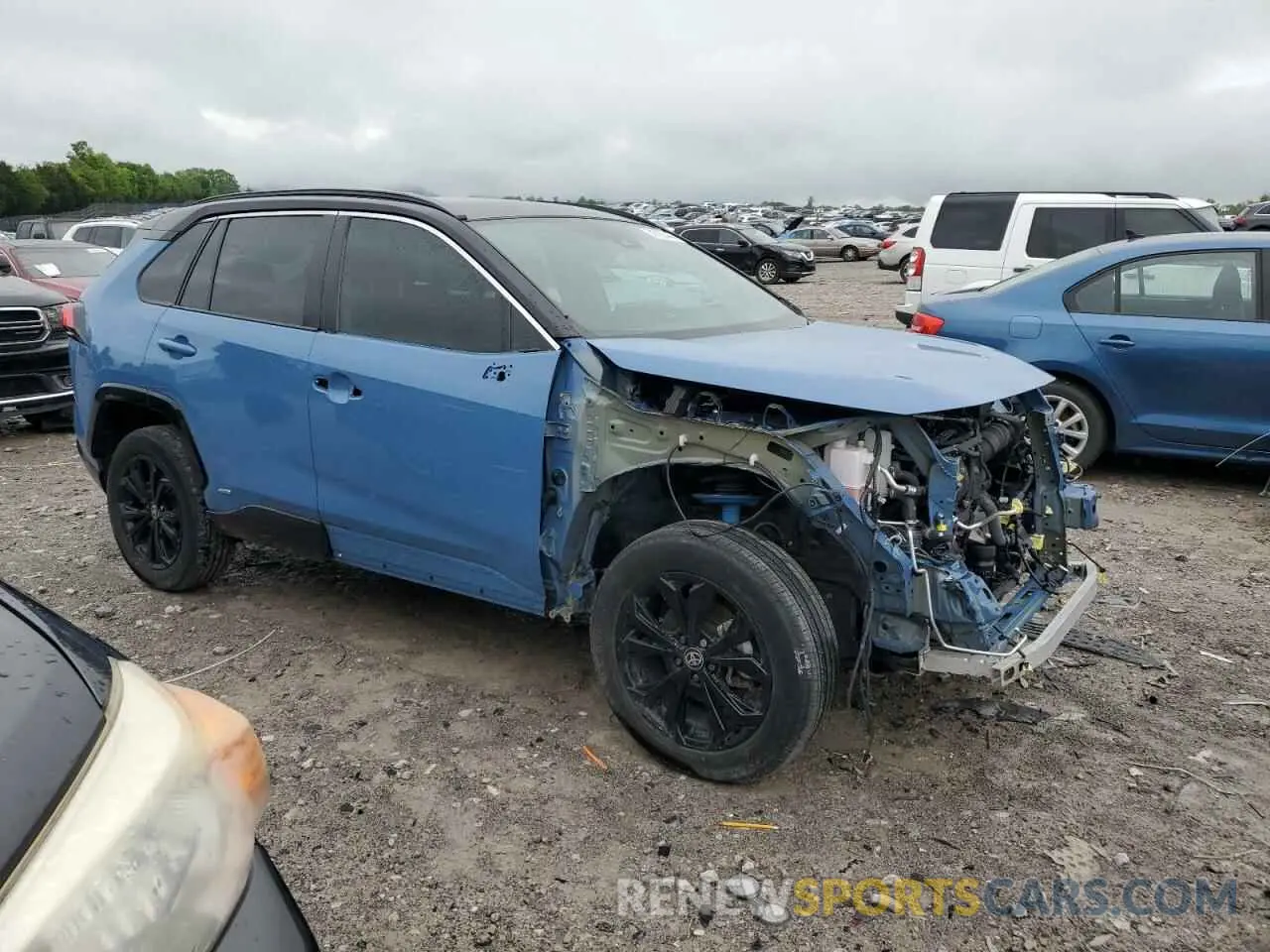 4 Photograph of a damaged car 2T3E6RFV2PW042963 TOYOTA RAV4 2023