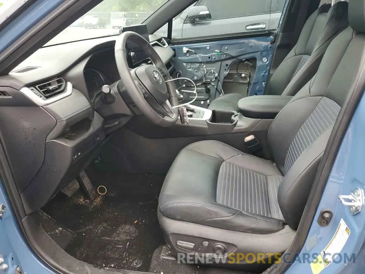 7 Photograph of a damaged car 2T3E6RFV2PW042963 TOYOTA RAV4 2023
