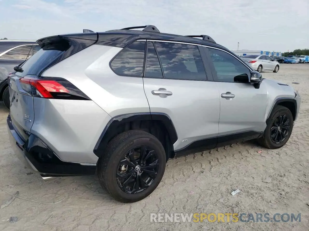 3 Photograph of a damaged car 2T3E6RFVXPW046176 TOYOTA RAV4 2023