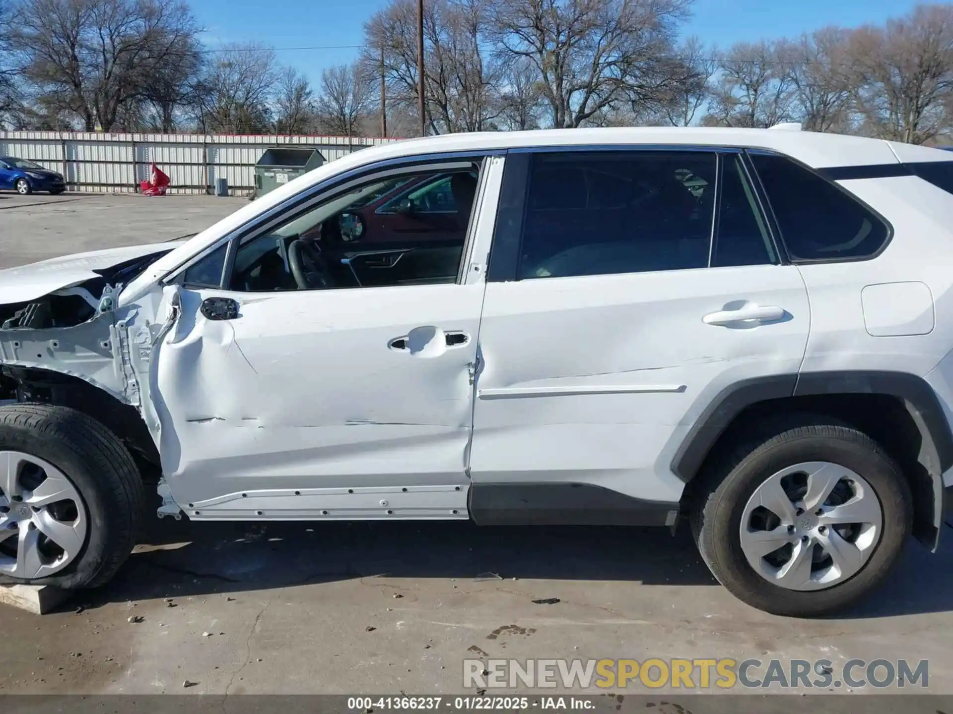 15 Photograph of a damaged car 2T3F1RFV0PC330405 TOYOTA RAV4 2023