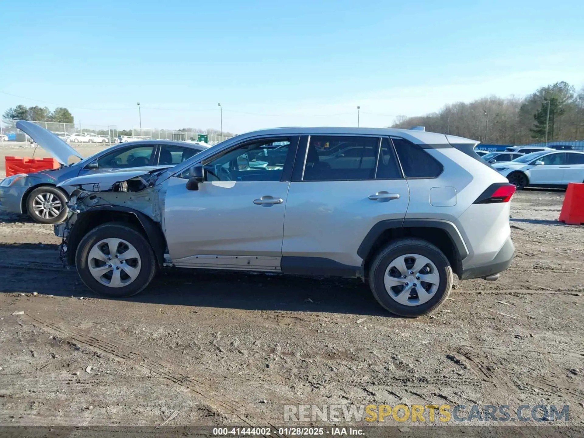14 Photograph of a damaged car 2T3F1RFV0PW368392 TOYOTA RAV4 2023