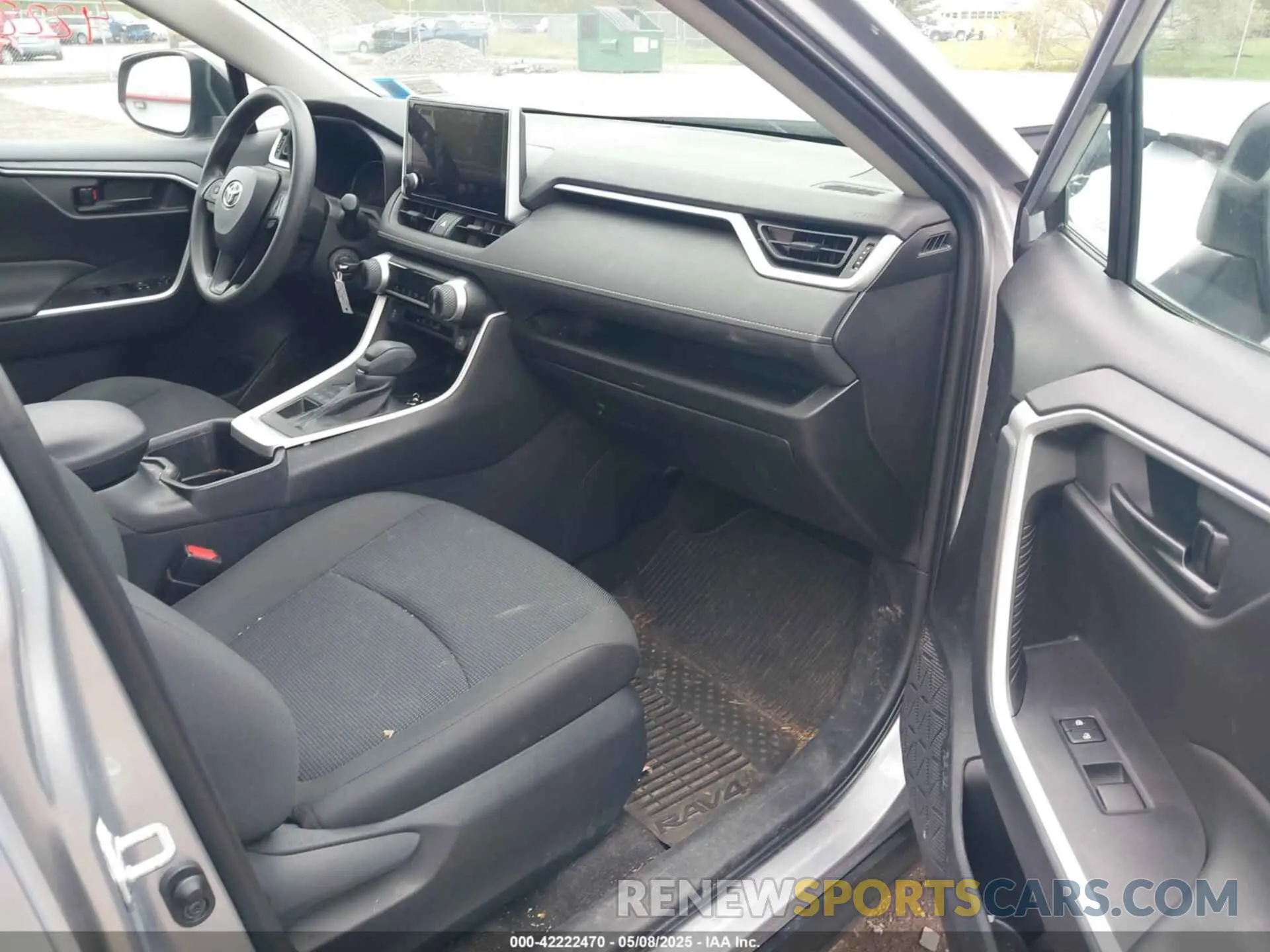 5 Photograph of a damaged car 2T3F1RFV1PC379919 TOYOTA RAV4 2023