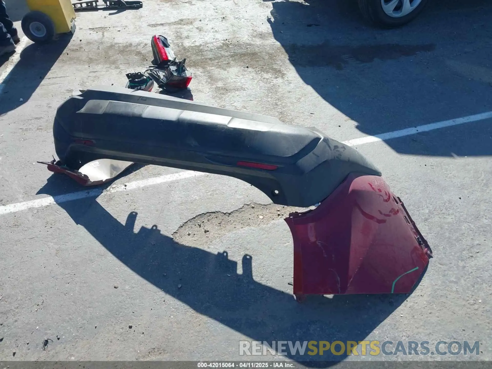18 Photograph of a damaged car 2T3F1RFV2PW369754 TOYOTA RAV4 2023