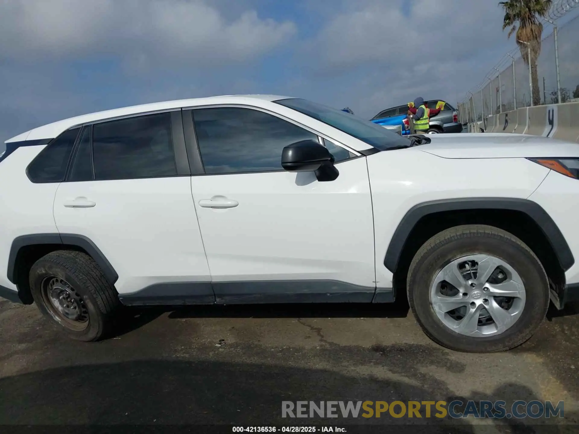 13 Photograph of a damaged car 2T3F1RFV3PC334254 TOYOTA RAV4 2023