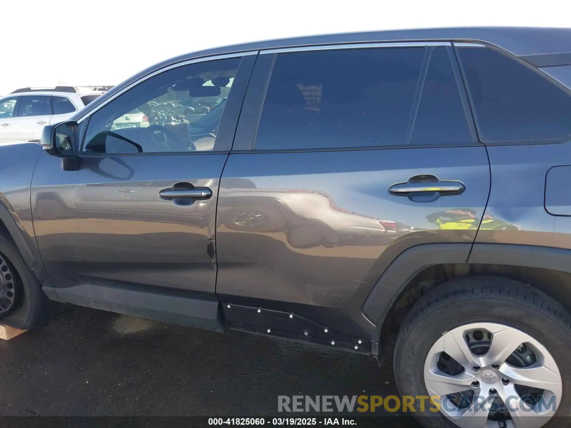 15 Photograph of a damaged car 2T3F1RFV5PC348351 TOYOTA RAV4 2023