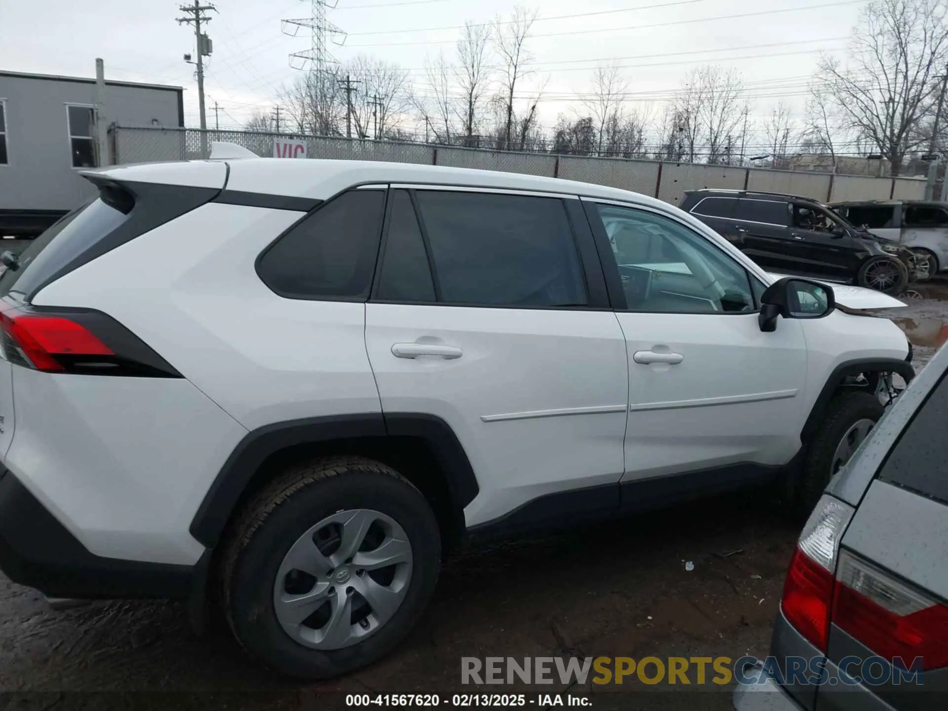 13 Photograph of a damaged car 2T3F1RFV7PC378015 TOYOTA RAV4 2023