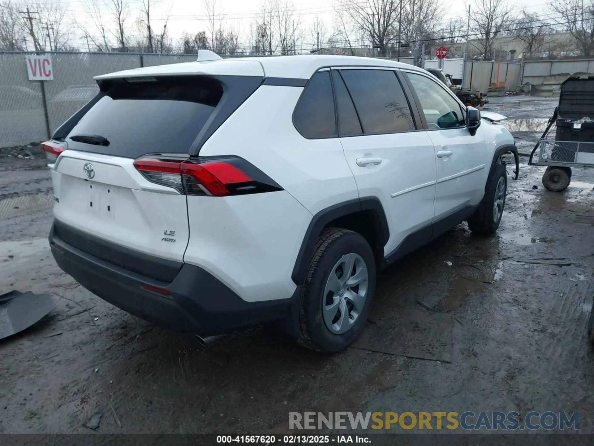 4 Photograph of a damaged car 2T3F1RFV7PC378015 TOYOTA RAV4 2023