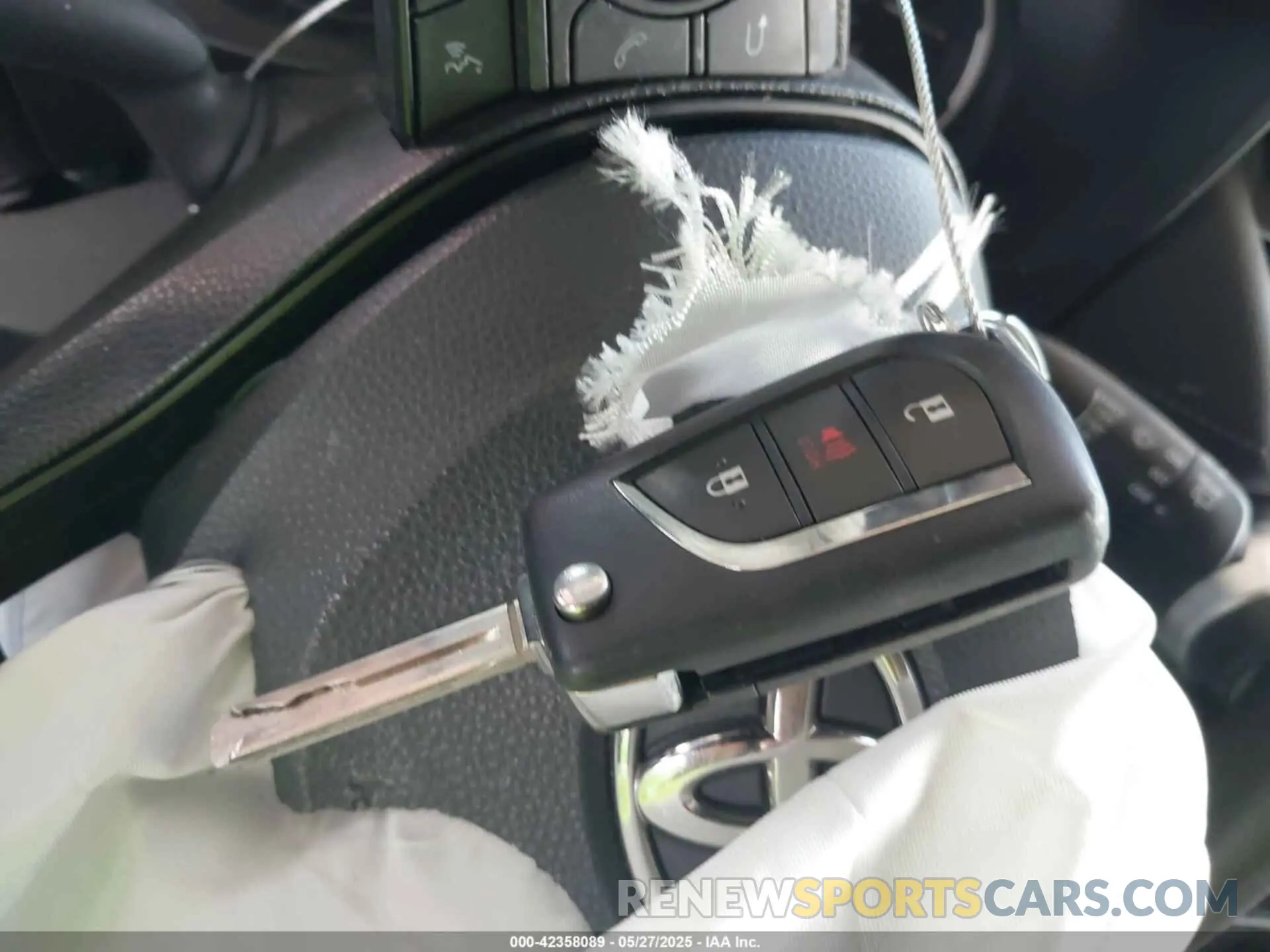 11 Photograph of a damaged car 2T3F1RFV8PC357402 TOYOTA RAV4 2023