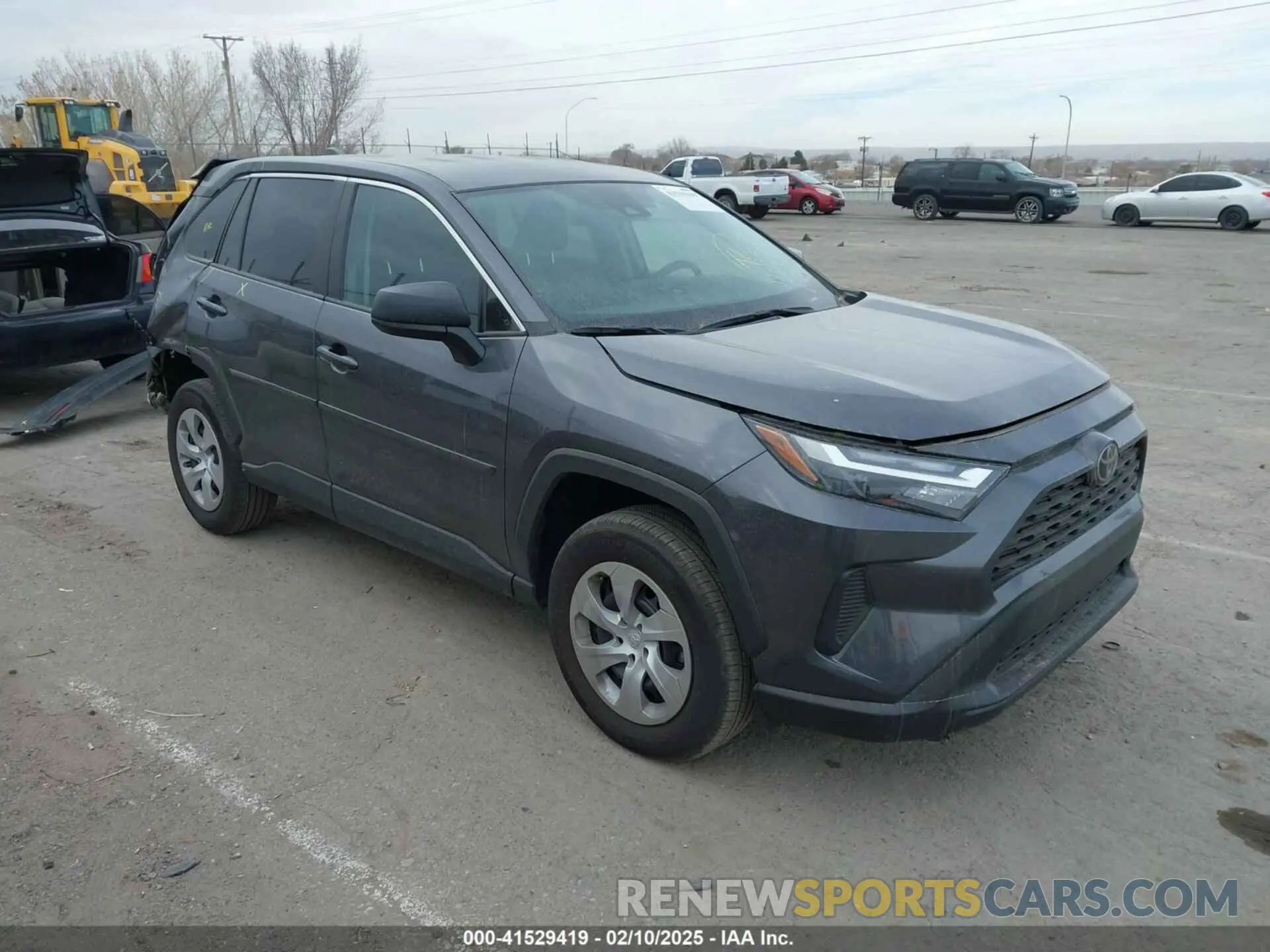 1 Photograph of a damaged car 2T3F1RFV8PW381021 TOYOTA RAV4 2023