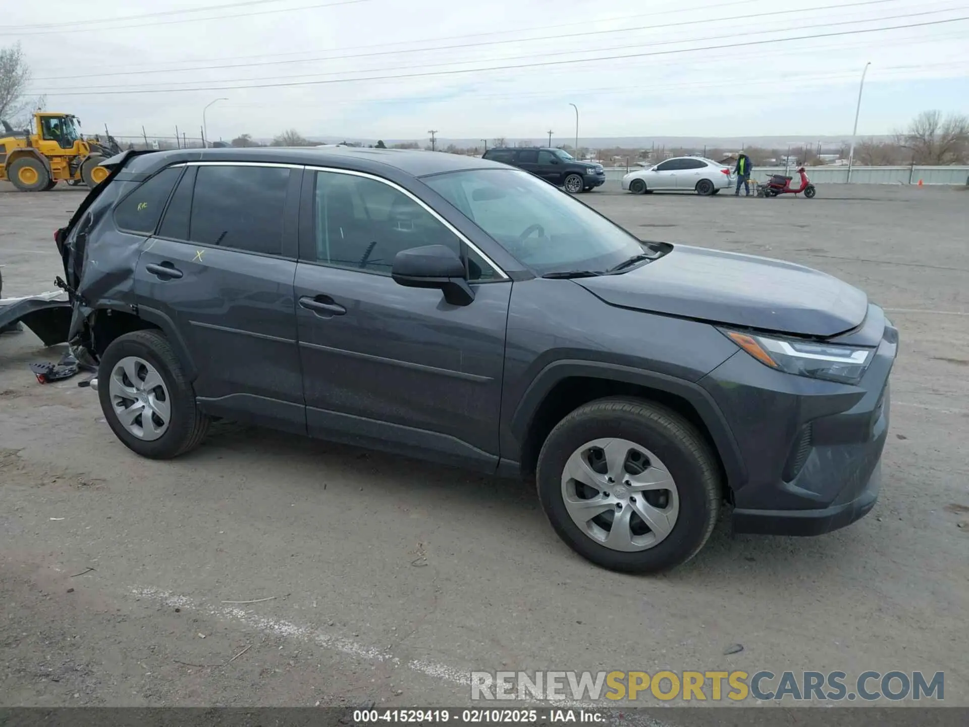 14 Photograph of a damaged car 2T3F1RFV8PW381021 TOYOTA RAV4 2023