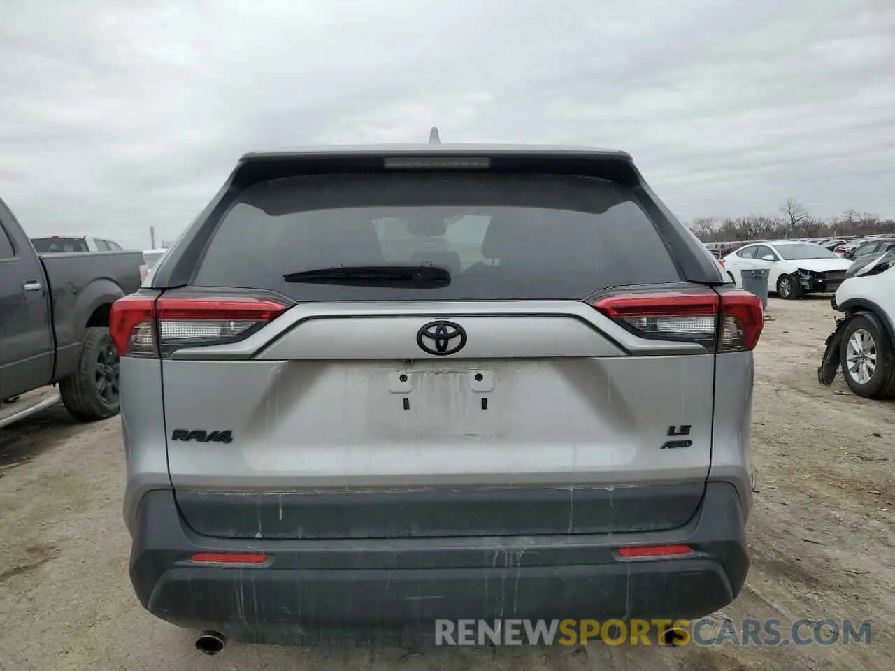6 Photograph of a damaged car 2T3F1RFV8PW389748 TOYOTA RAV4 2023