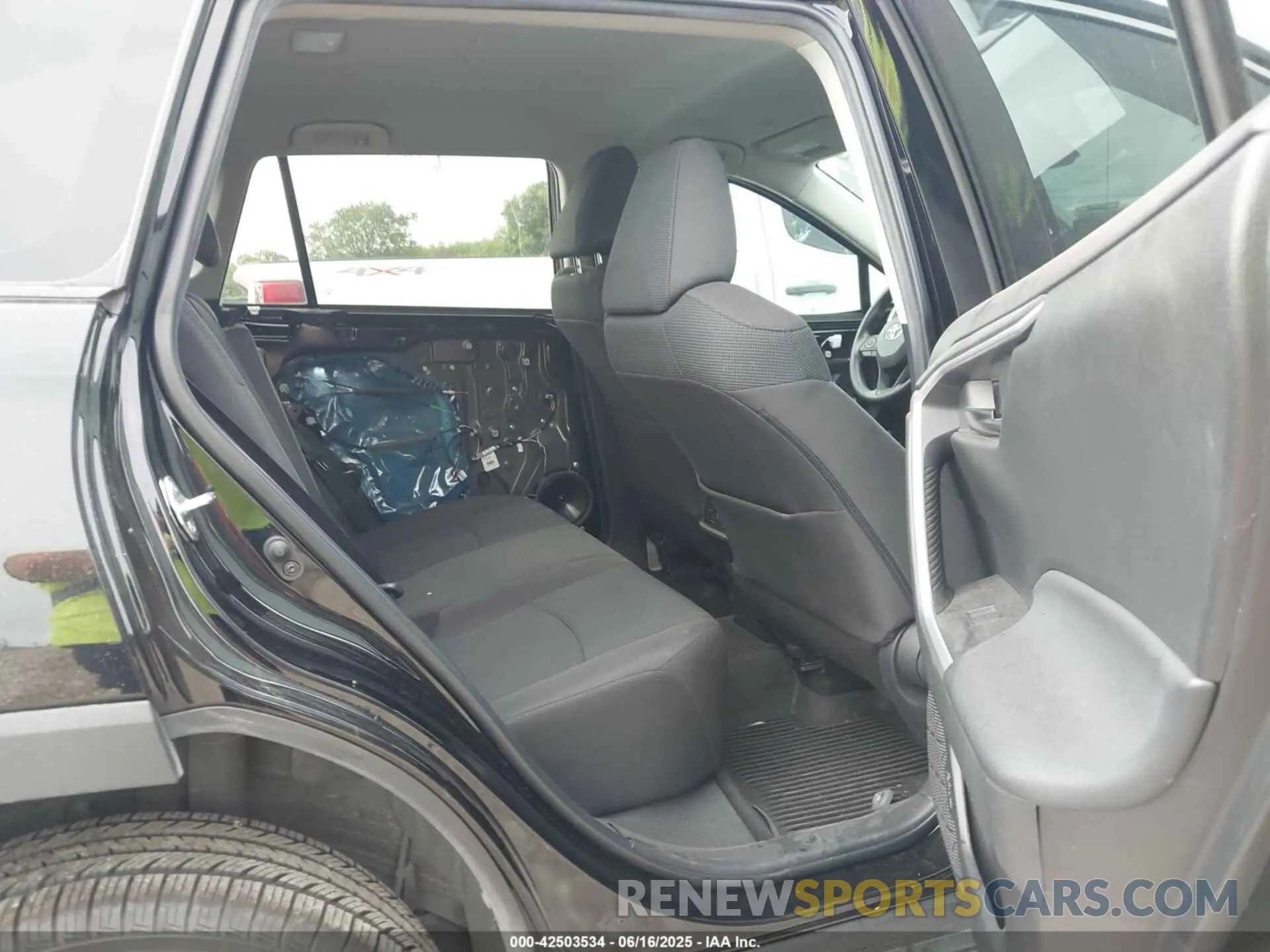 8 Photograph of a damaged car 2T3F1RFVXPC345266 TOYOTA RAV4 2023