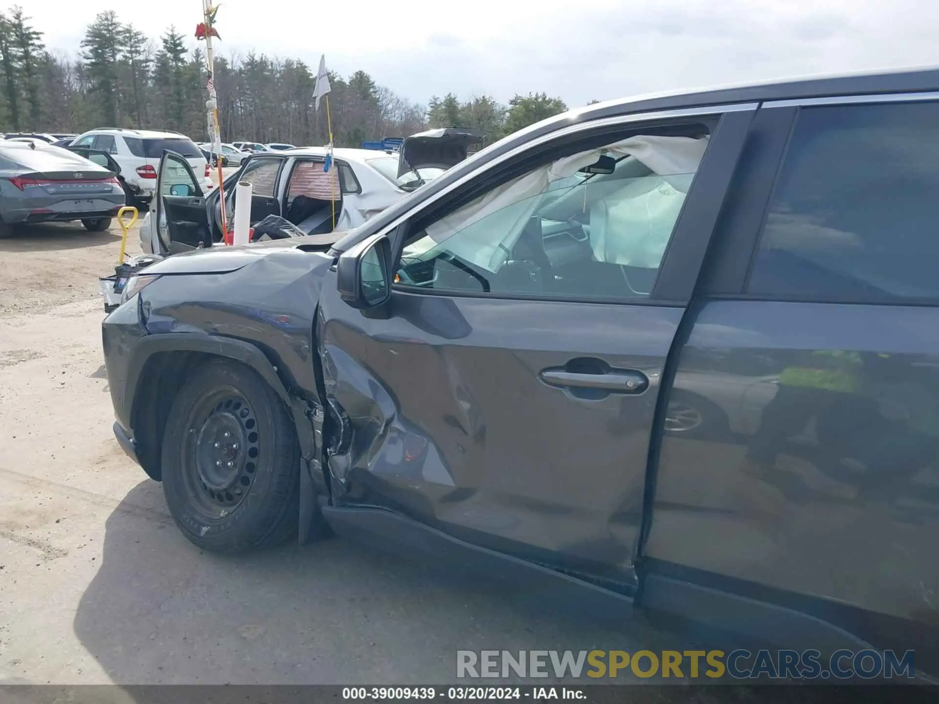 17 Photograph of a damaged car 2T3F1RFVXPW349669 TOYOTA RAV4 2023