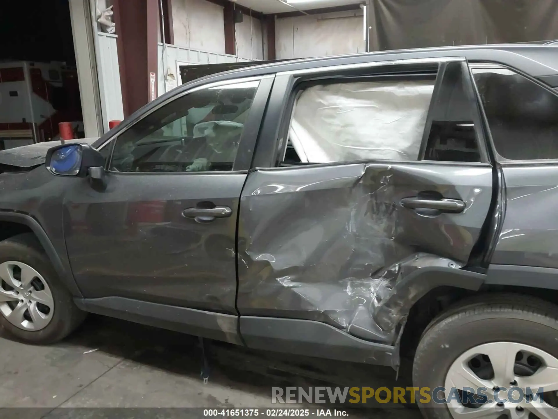 14 Photograph of a damaged car 2T3F1RFVXPW353544 TOYOTA RAV4 2023