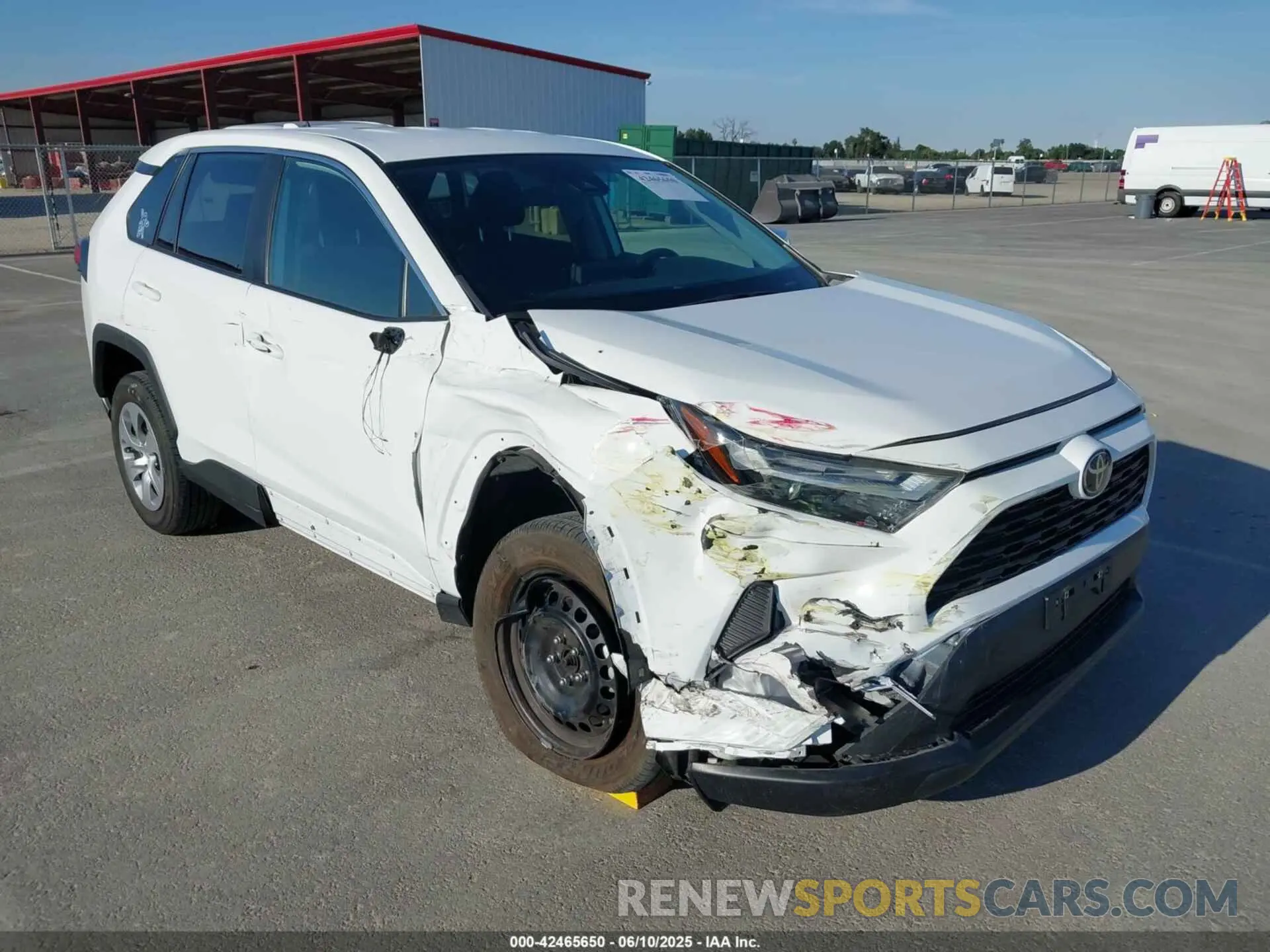 1 Photograph of a damaged car 2T3G1RFV0PC327864 TOYOTA RAV4 2023