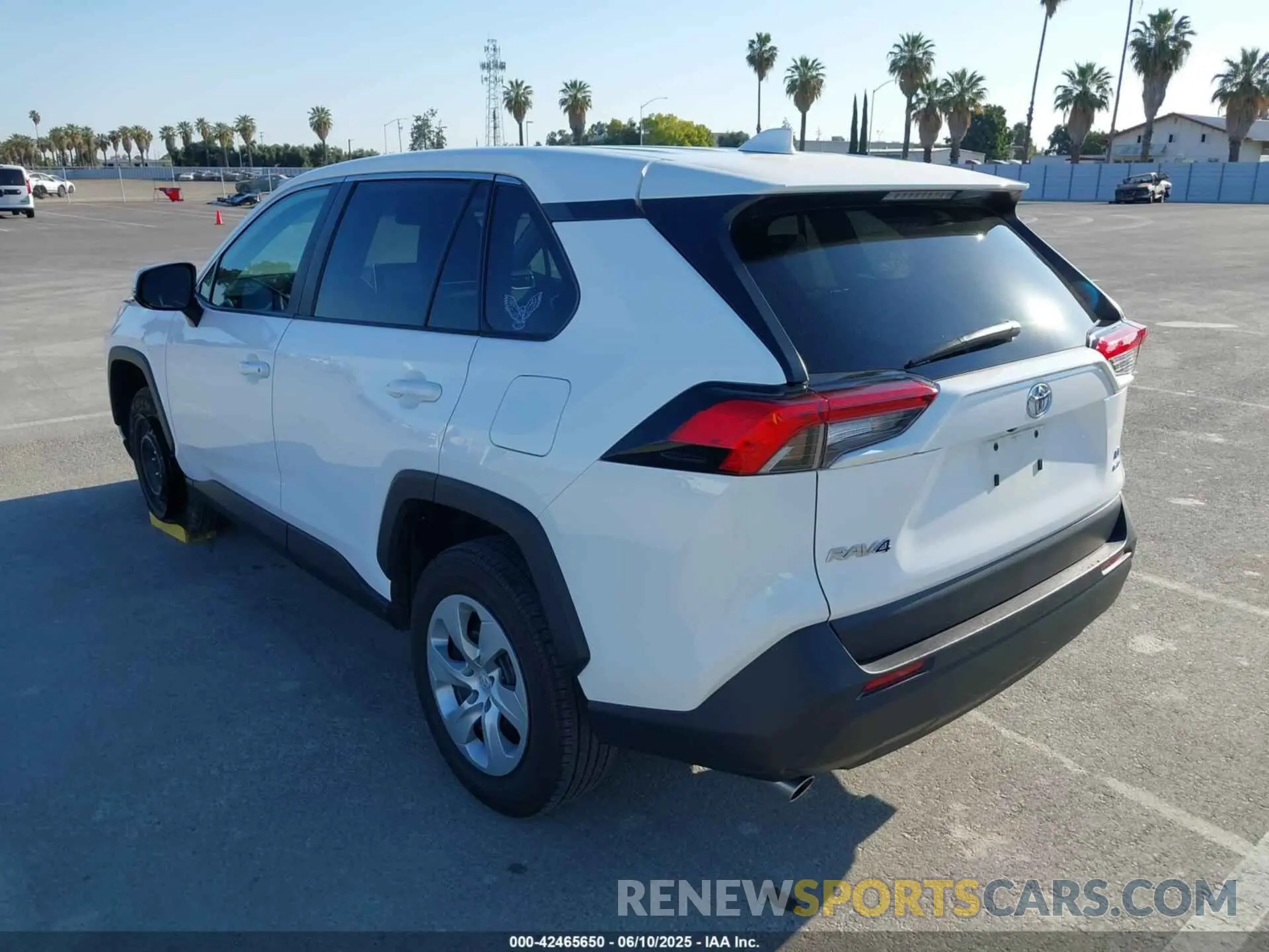 3 Photograph of a damaged car 2T3G1RFV0PC327864 TOYOTA RAV4 2023