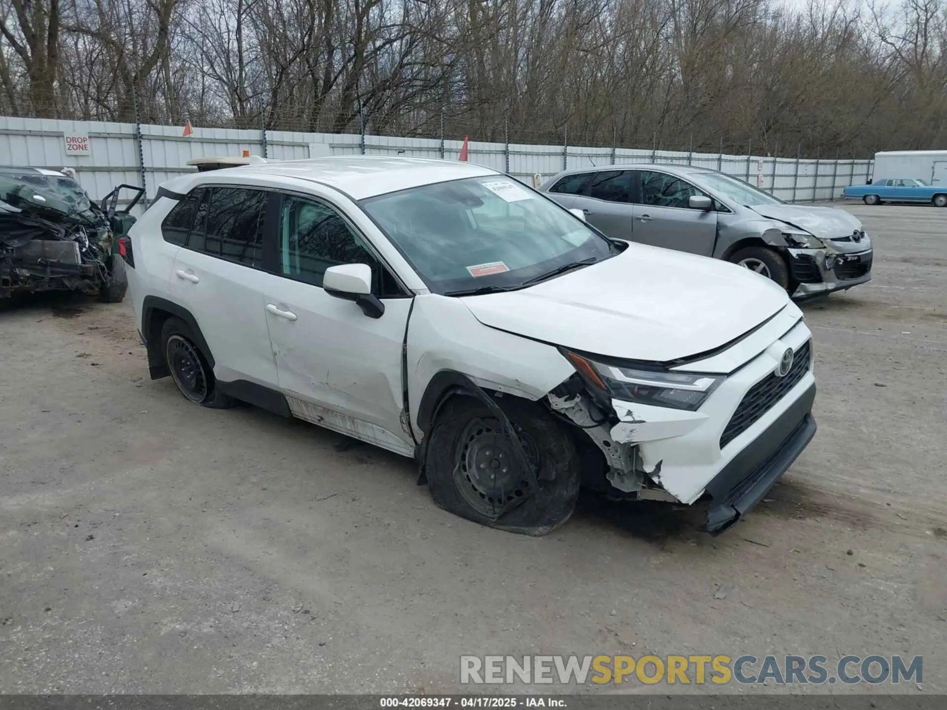 1 Photograph of a damaged car 2T3G1RFV1PW344767 TOYOTA RAV4 2023