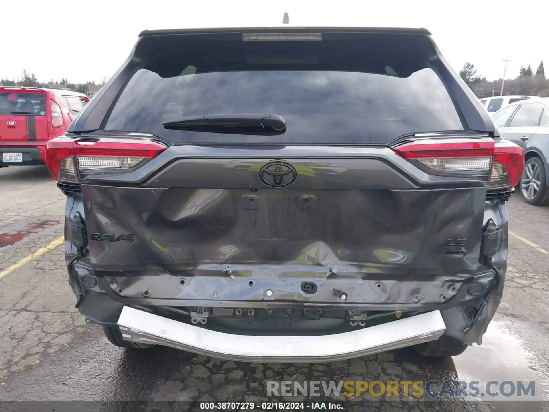 17 Photograph of a damaged car 2T3G1RFV3PC350880 TOYOTA RAV4 2023