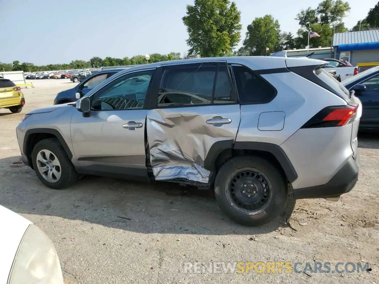 2 Photograph of a damaged car 2T3G1RFV4PC328337 TOYOTA RAV4 2023