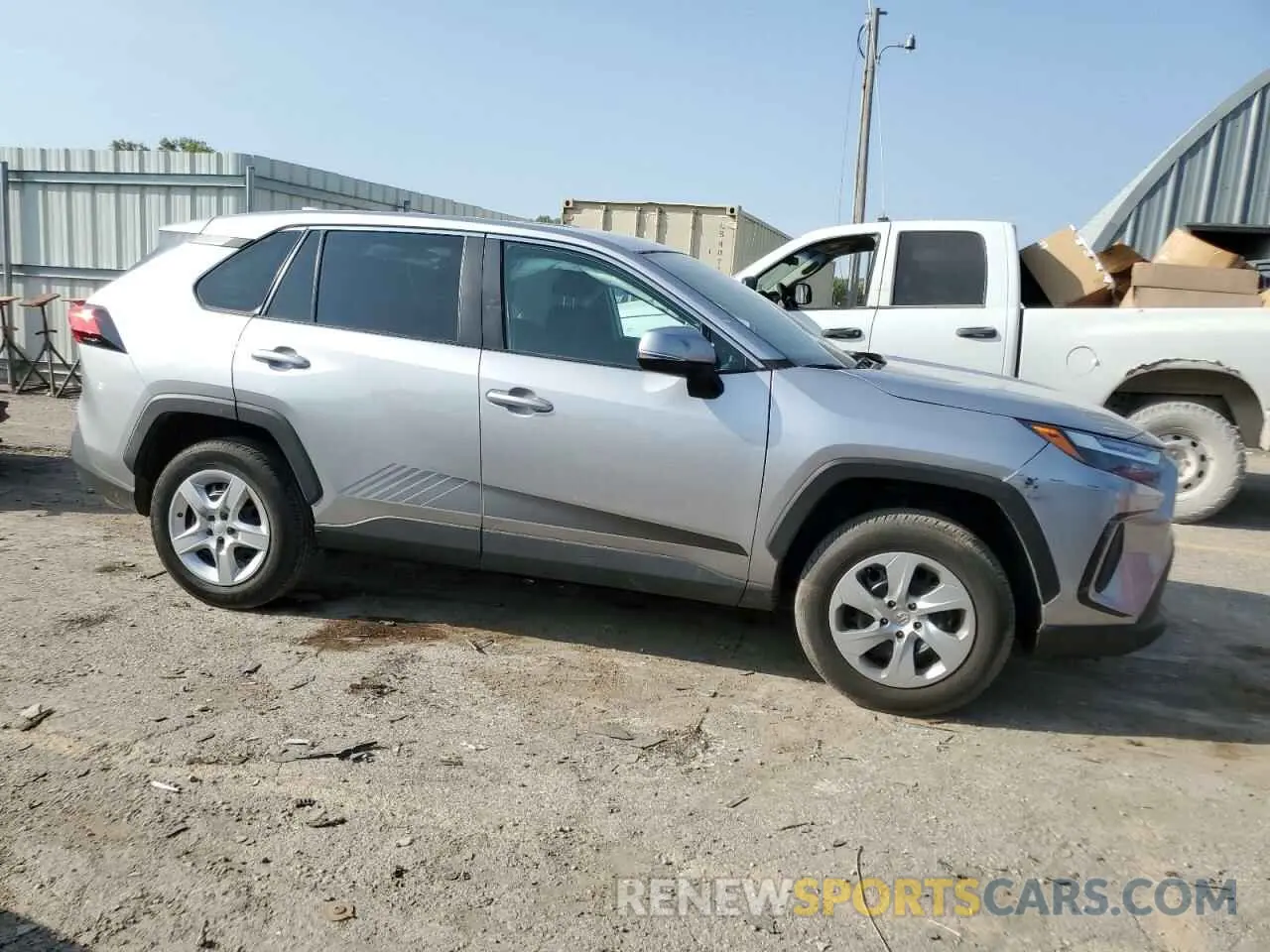 4 Photograph of a damaged car 2T3G1RFV4PC328337 TOYOTA RAV4 2023
