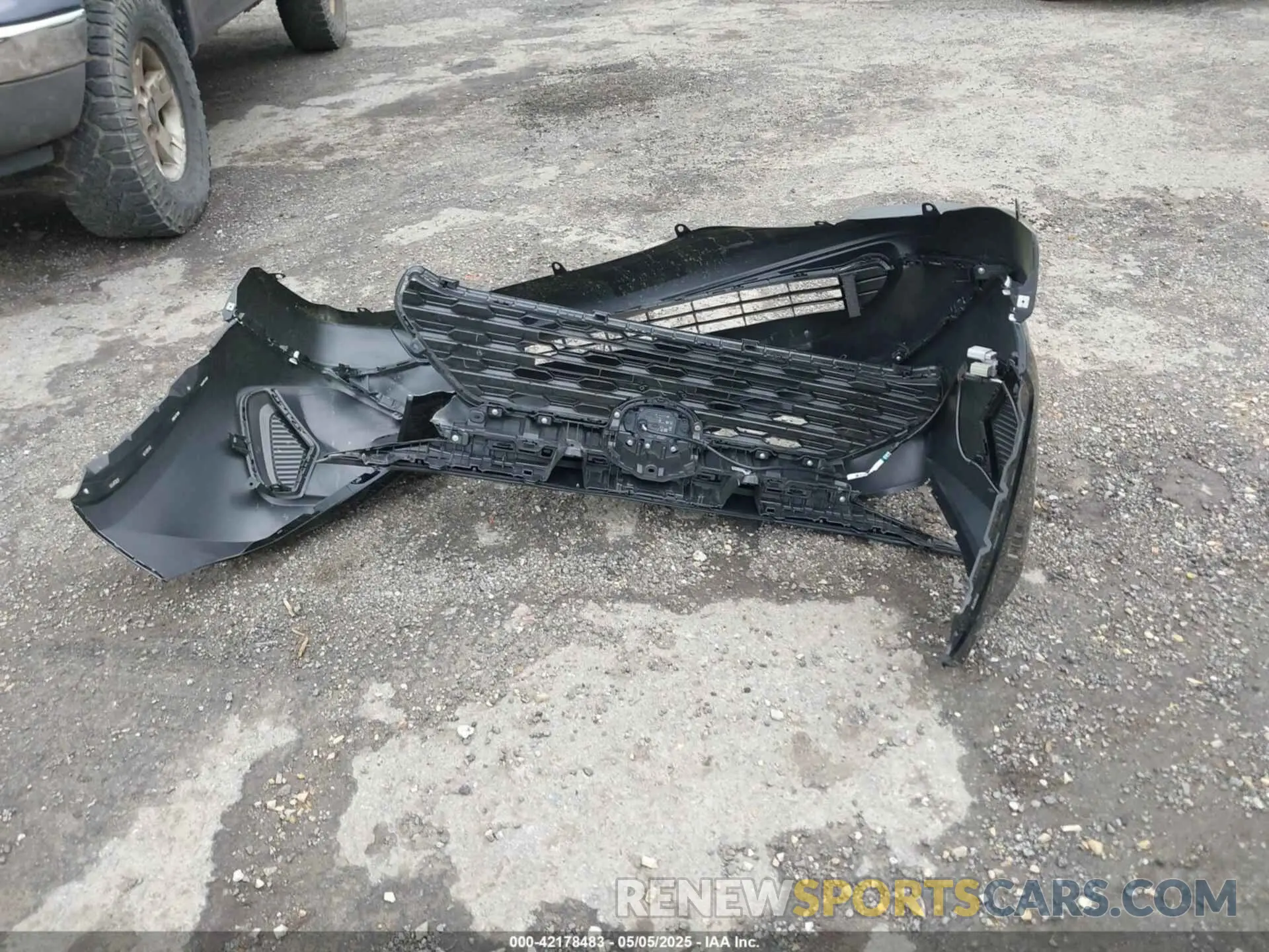 12 Photograph of a damaged car 2T3G1RFV4PC338740 TOYOTA RAV4 2023