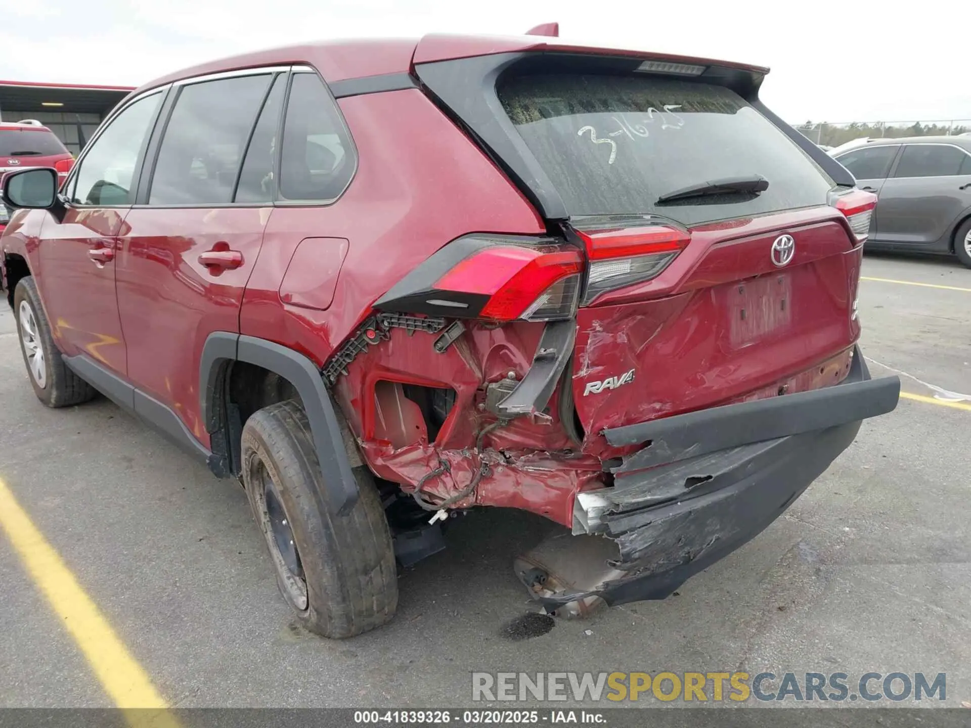 18 Photograph of a damaged car 2T3G1RFV8PW398731 TOYOTA RAV4 2023