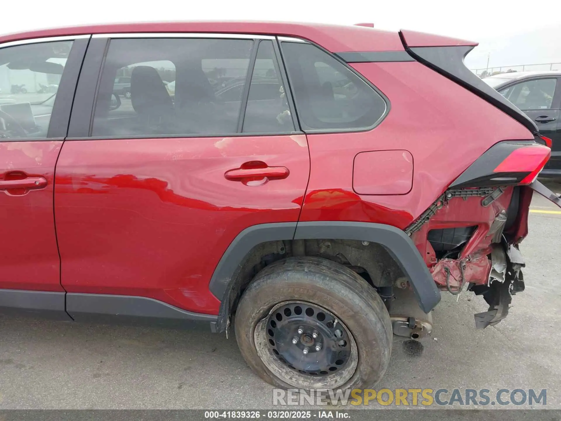 19 Photograph of a damaged car 2T3G1RFV8PW398731 TOYOTA RAV4 2023