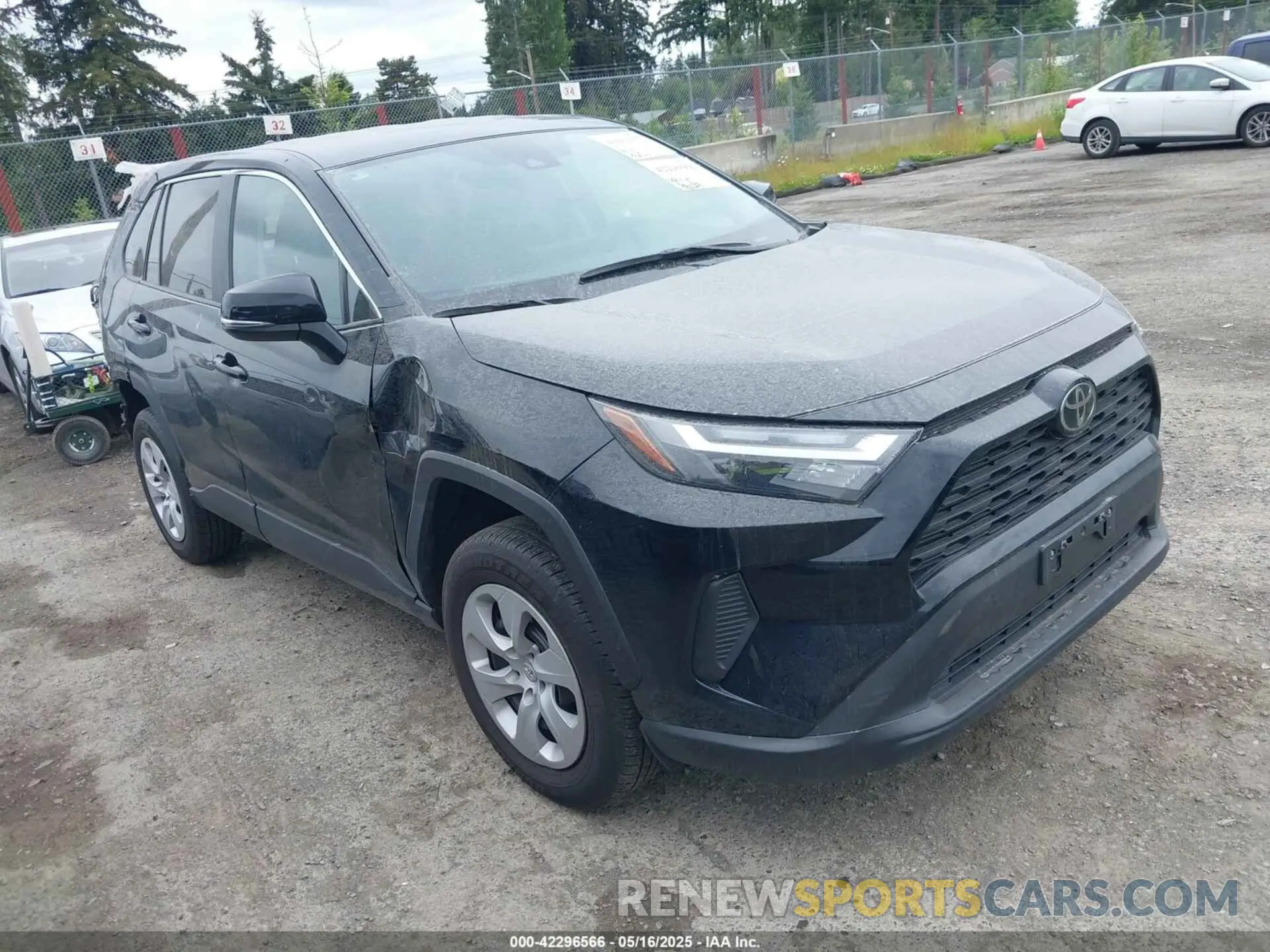 1 Photograph of a damaged car 2T3G1RFV9PC385620 TOYOTA RAV4 2023