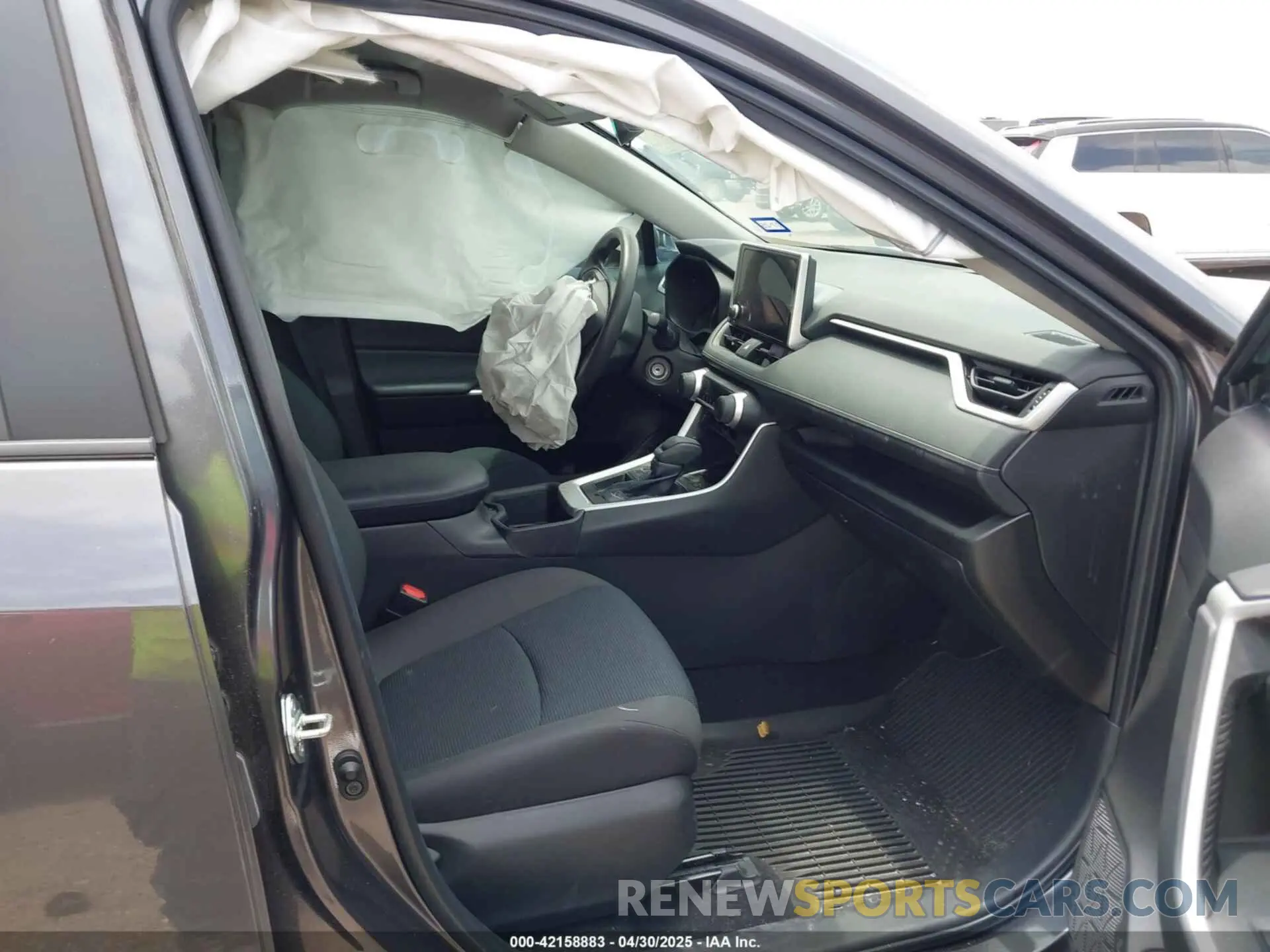5 Photograph of a damaged car 2T3H1RFV0PC242415 TOYOTA RAV4 2023