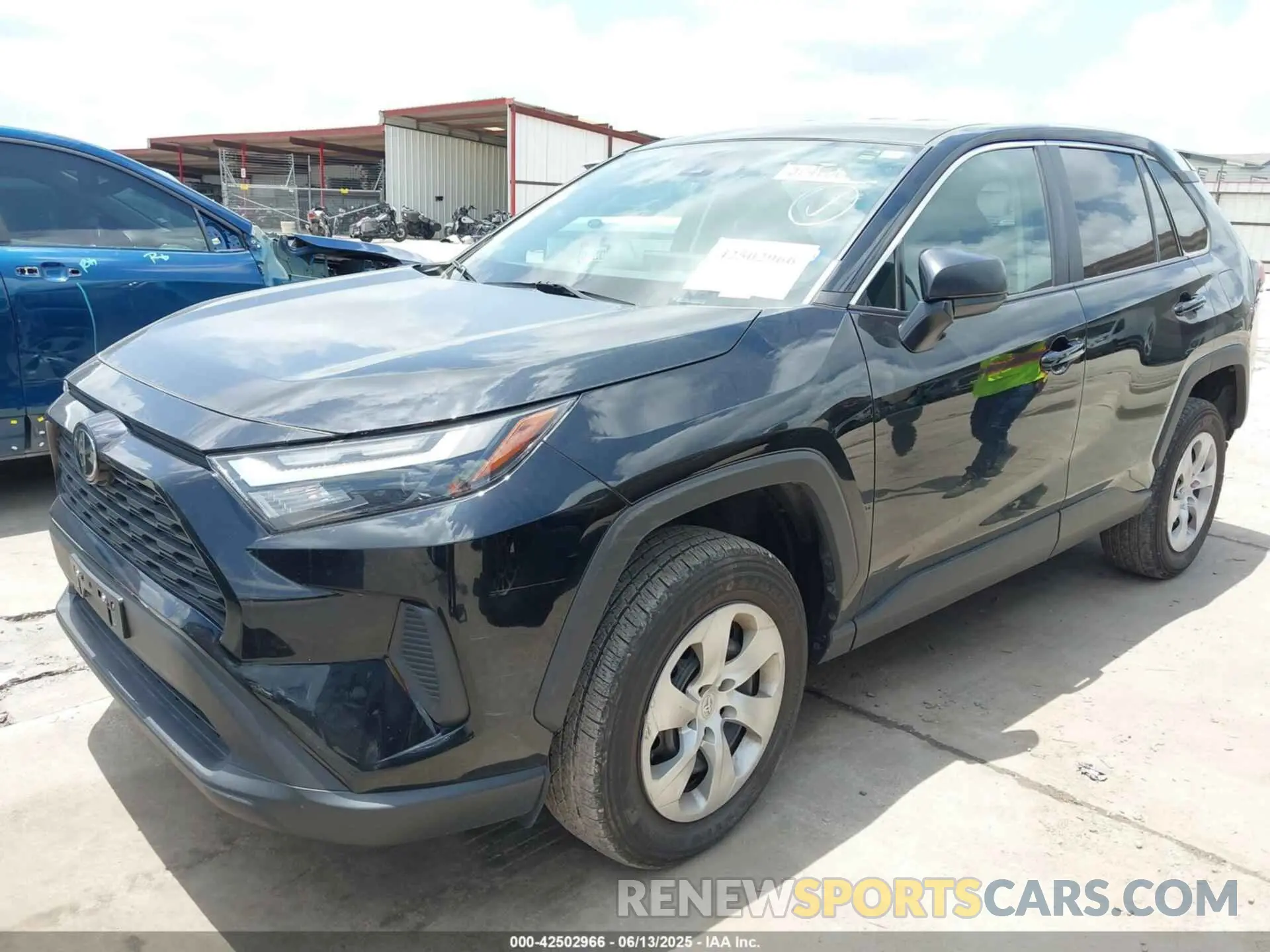 2 Photograph of a damaged car 2T3H1RFV0PW277972 TOYOTA RAV4 2023