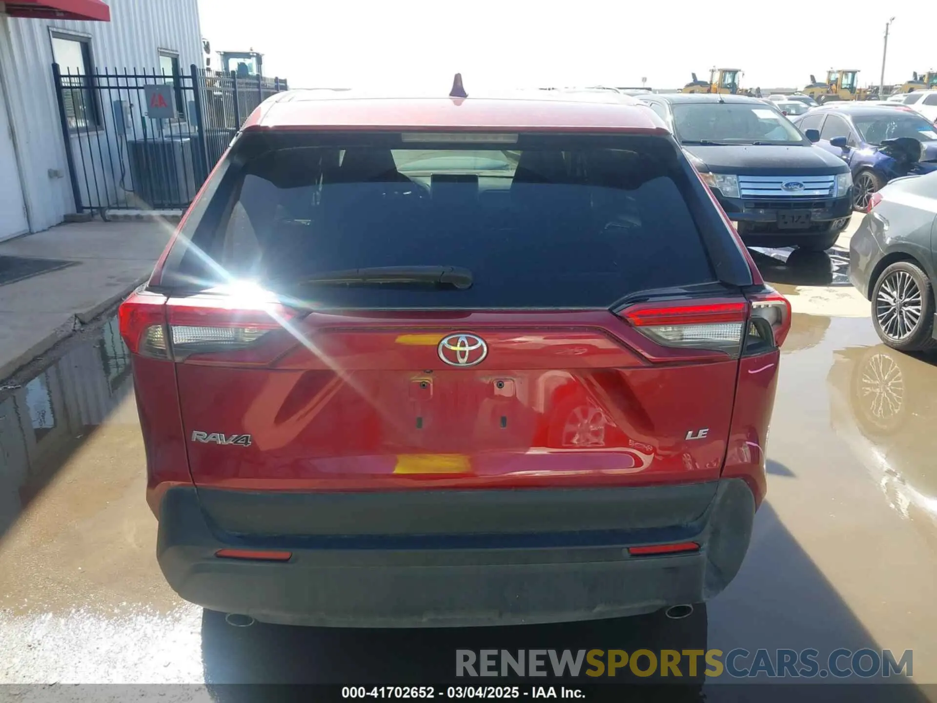 16 Photograph of a damaged car 2T3H1RFV0PW289121 TOYOTA RAV4 2023