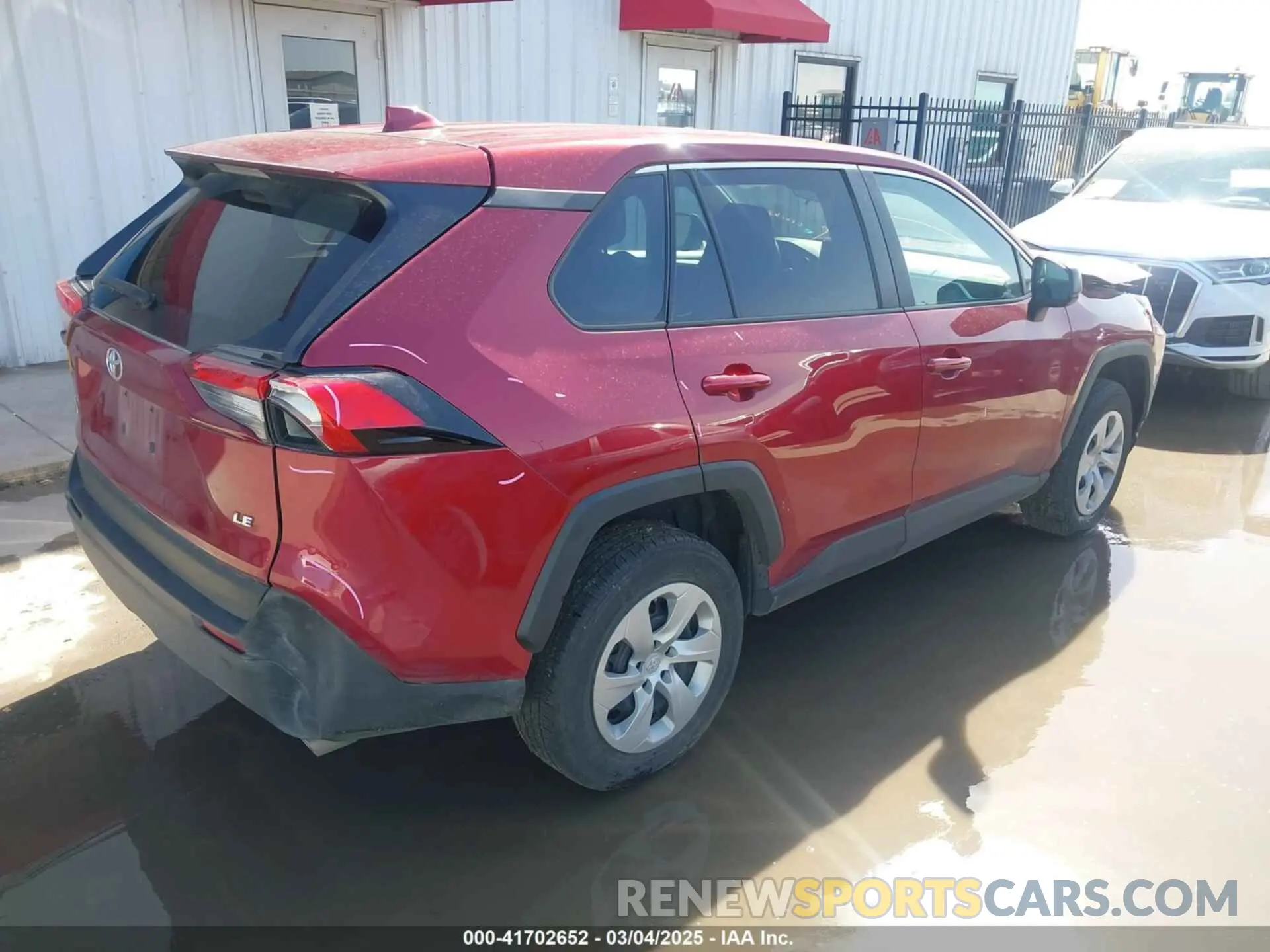 4 Photograph of a damaged car 2T3H1RFV0PW289121 TOYOTA RAV4 2023