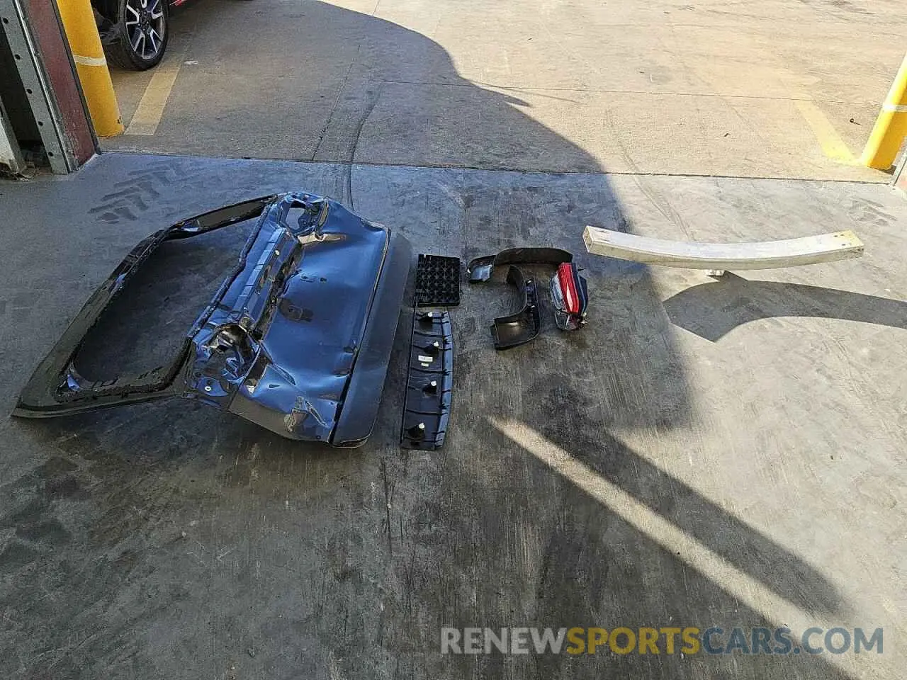 13 Photograph of a damaged car 2T3H1RFV1PC215322 TOYOTA RAV4 2023