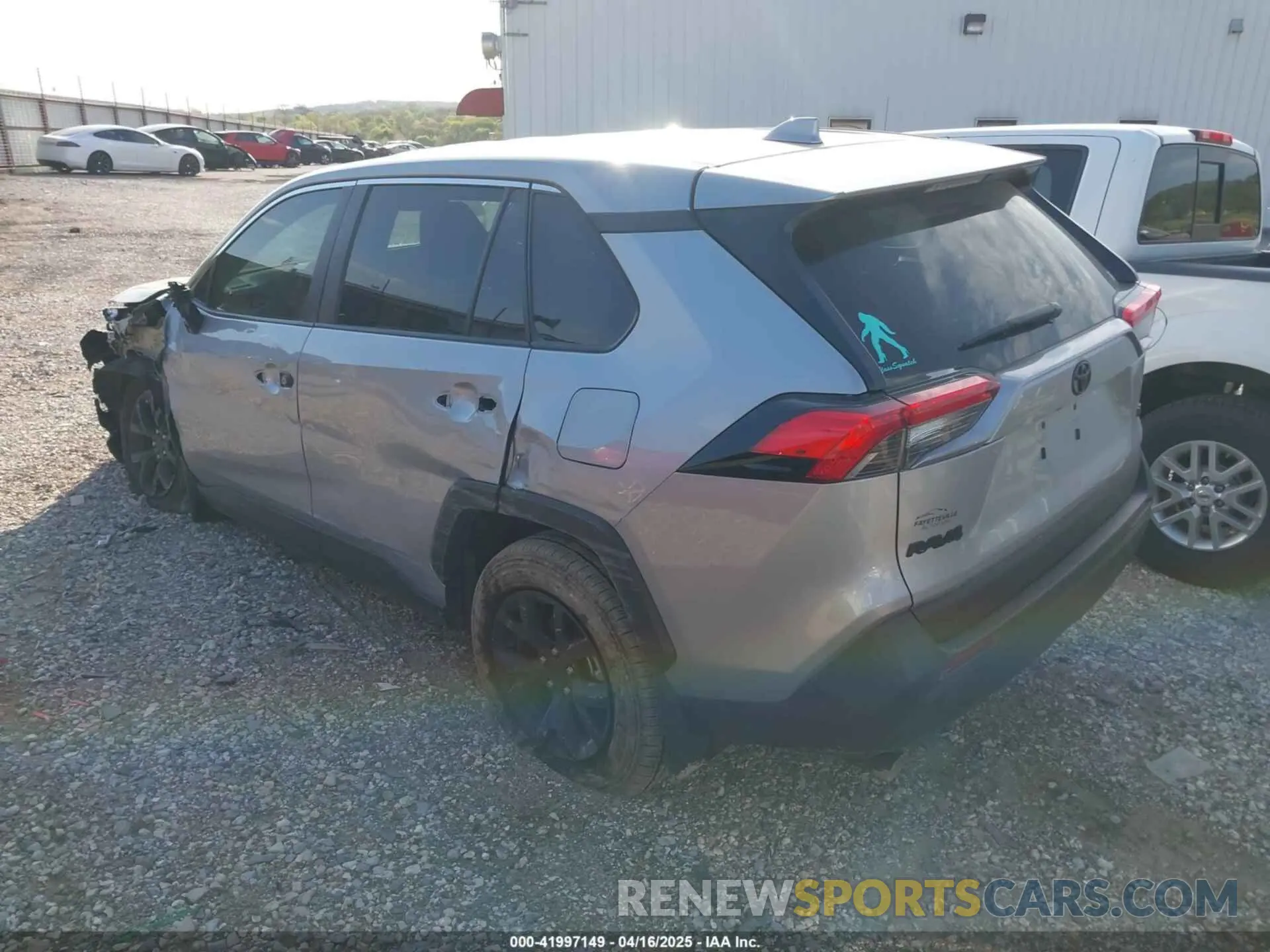 3 Photograph of a damaged car 2T3H1RFV1PW292741 TOYOTA RAV4 2023