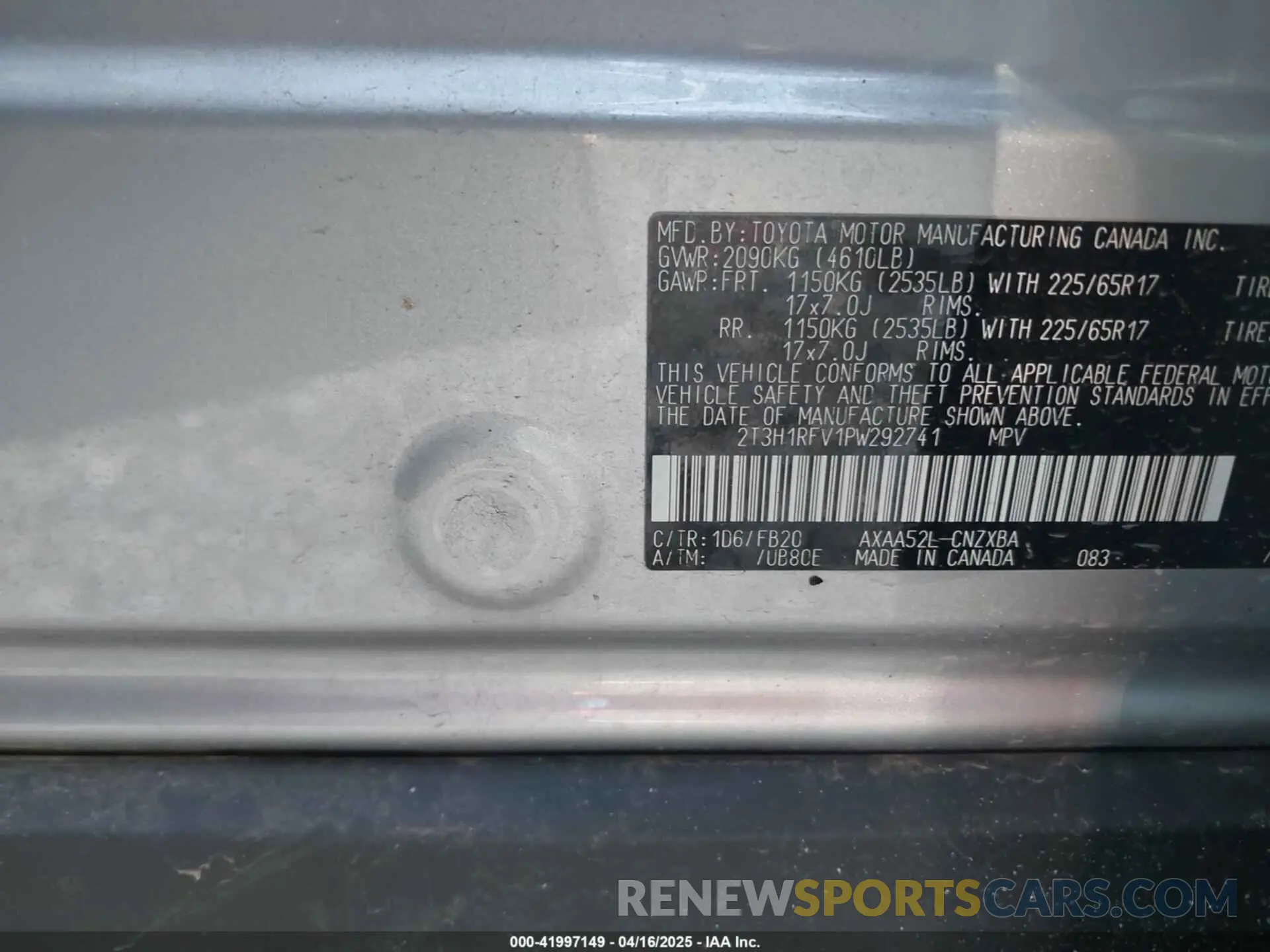9 Photograph of a damaged car 2T3H1RFV1PW292741 TOYOTA RAV4 2023