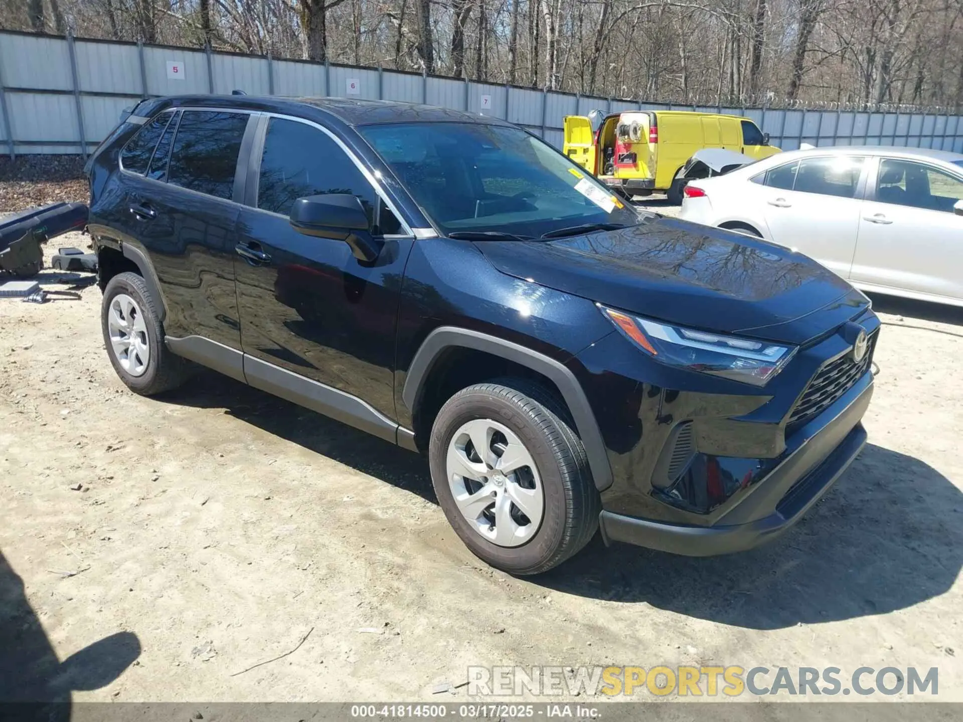 1 Photograph of a damaged car 2T3H1RFV2PC239290 TOYOTA RAV4 2023