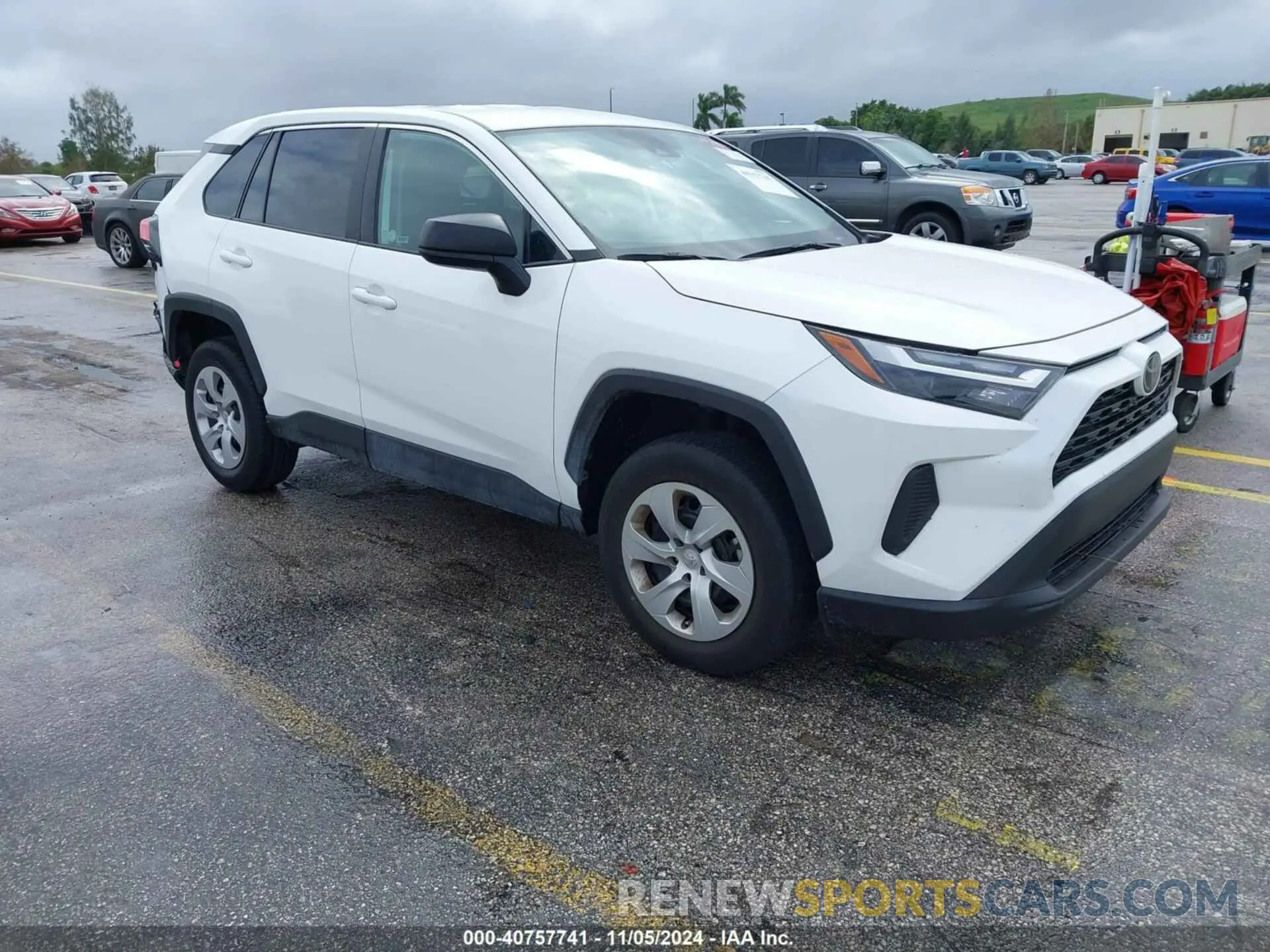 1 Photograph of a damaged car 2T3H1RFV2PC240844 TOYOTA RAV4 2023