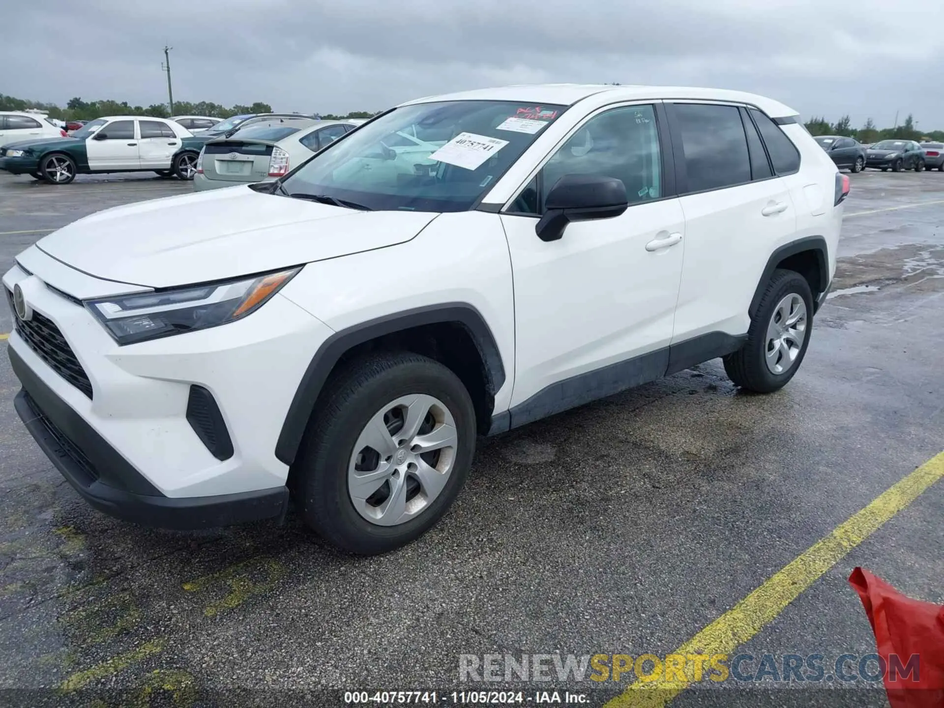 2 Photograph of a damaged car 2T3H1RFV2PC240844 TOYOTA RAV4 2023