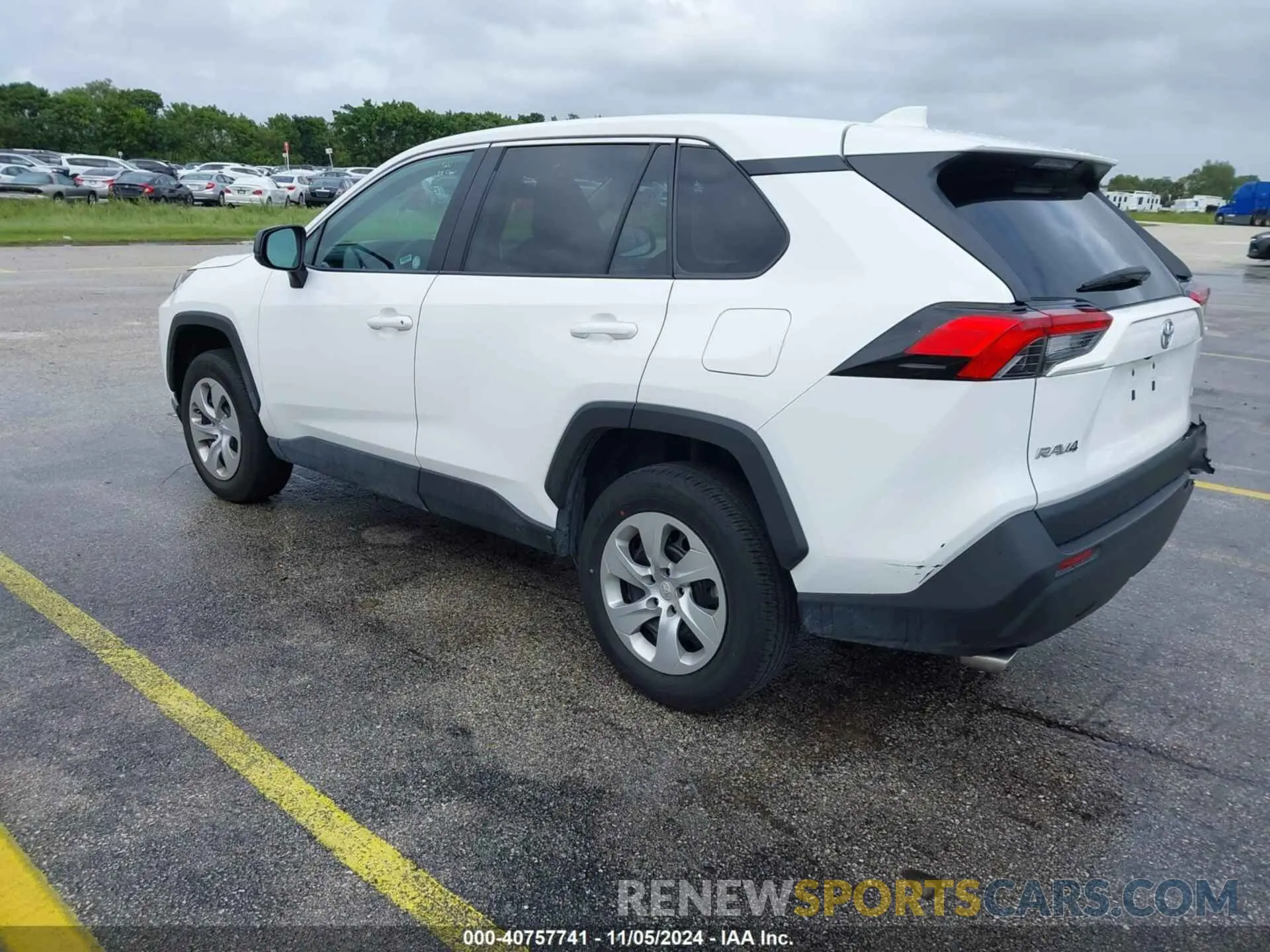 3 Photograph of a damaged car 2T3H1RFV2PC240844 TOYOTA RAV4 2023