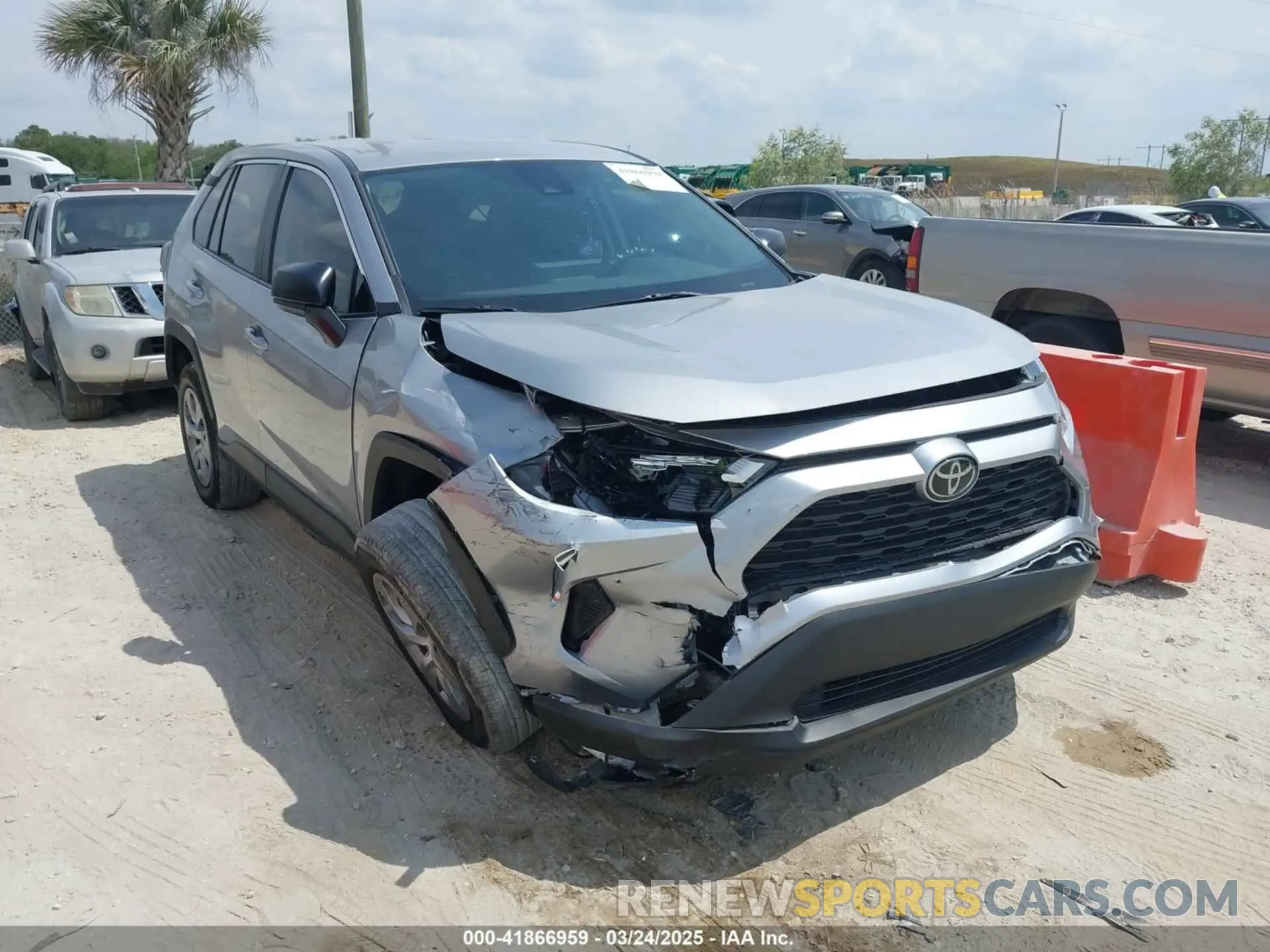 1 Photograph of a damaged car 2T3H1RFV2PW295583 TOYOTA RAV4 2023