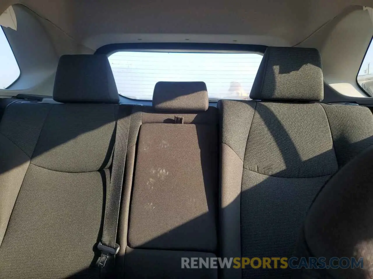 10 Photograph of a damaged car 2T3H1RFV3PC221011 TOYOTA RAV4 2023