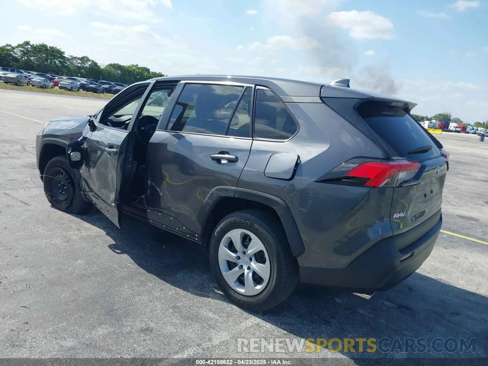 3 Photograph of a damaged car 2T3H1RFV3PC251738 TOYOTA RAV4 2023