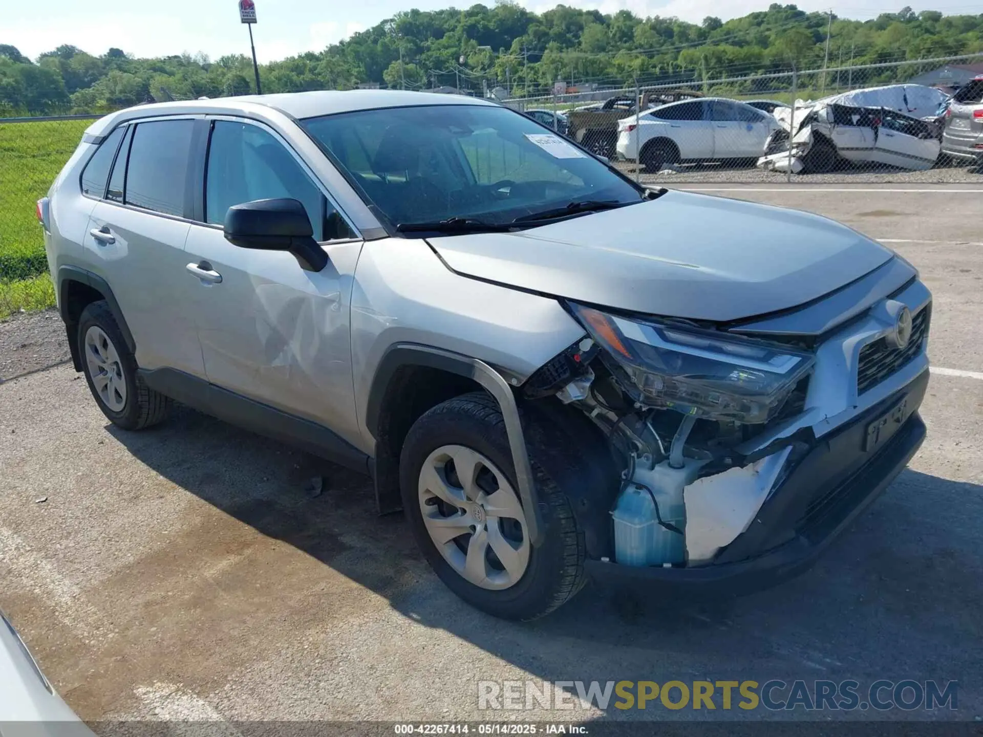 1 Photograph of a damaged car 2T3H1RFV3PW289288 TOYOTA RAV4 2023