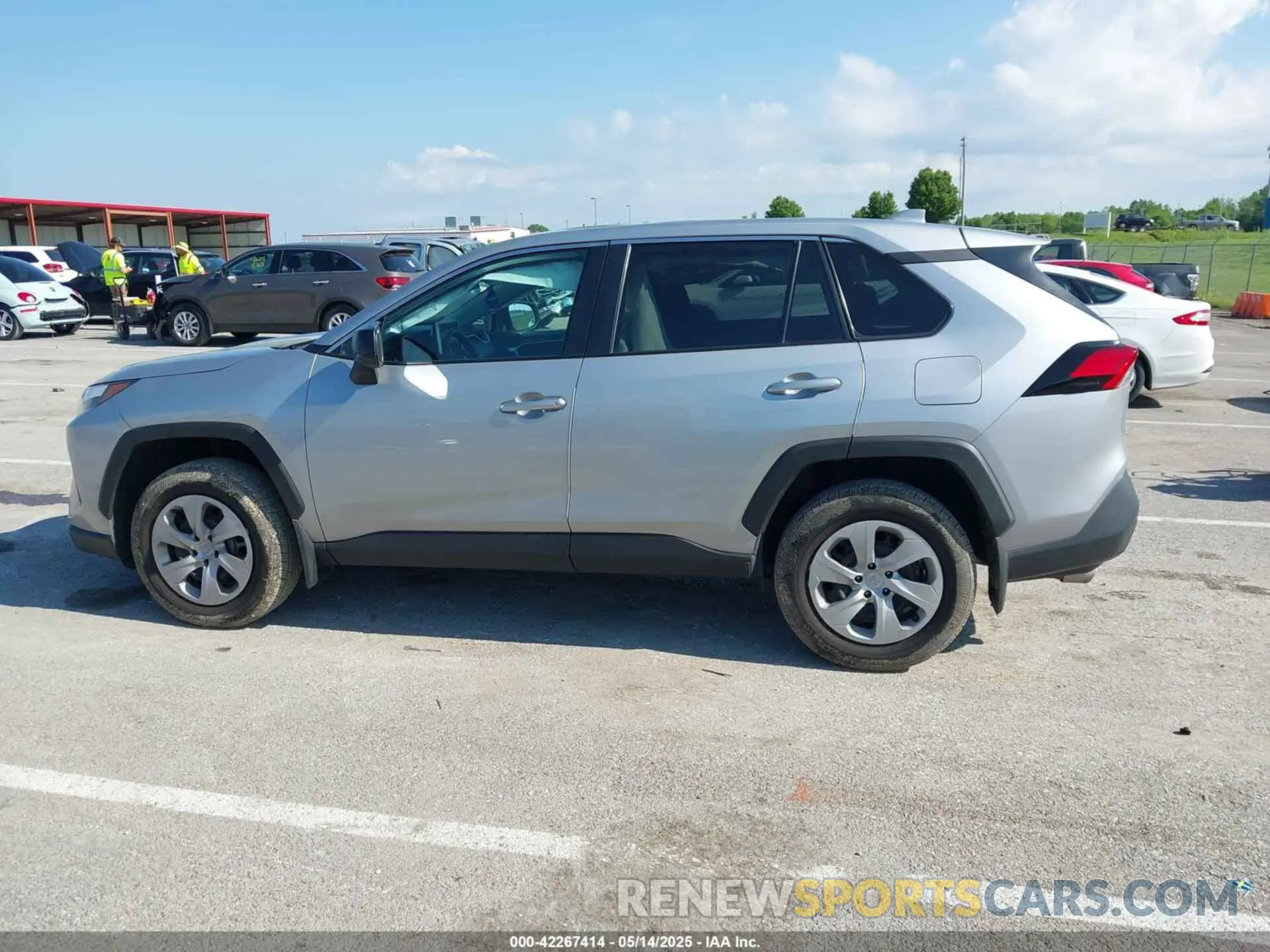 14 Photograph of a damaged car 2T3H1RFV3PW289288 TOYOTA RAV4 2023