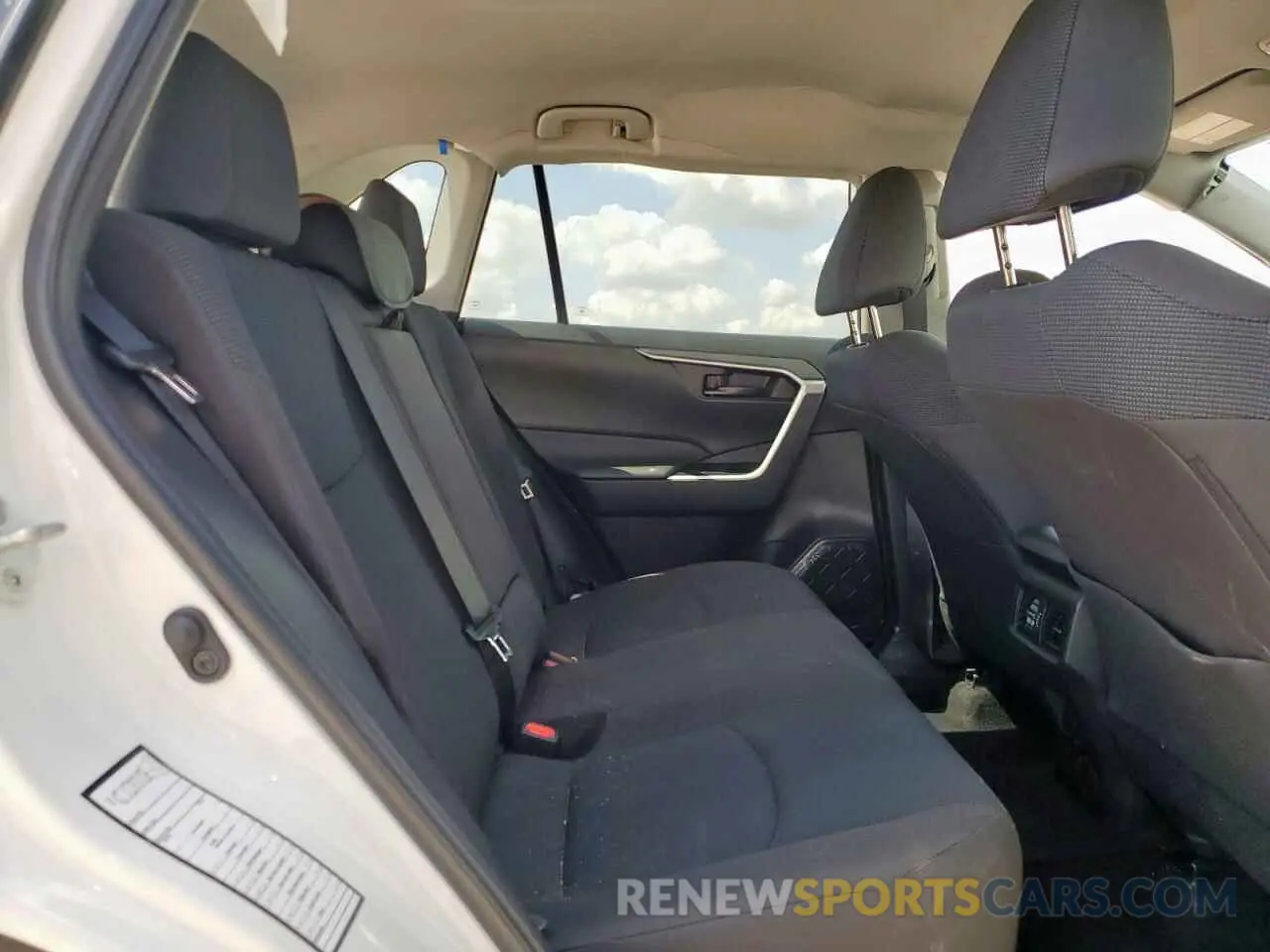 11 Photograph of a damaged car 2T3H1RFV4PC220188 TOYOTA RAV4 2023