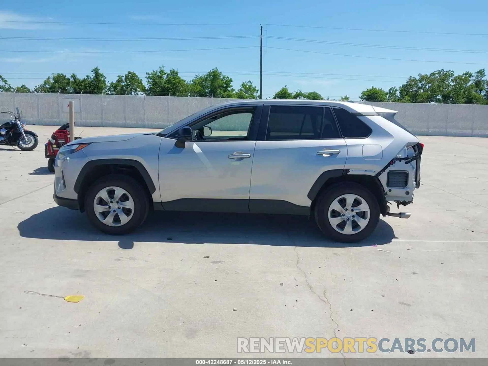 14 Photograph of a damaged car 2T3H1RFV4PC236424 TOYOTA RAV4 2023