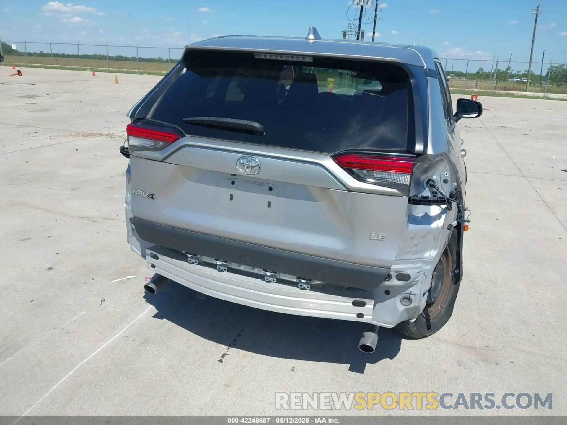 6 Photograph of a damaged car 2T3H1RFV4PC236424 TOYOTA RAV4 2023