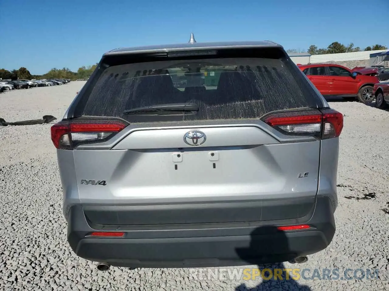 6 Photograph of a damaged car 2T3H1RFV4PC251022 TOYOTA RAV4 2023