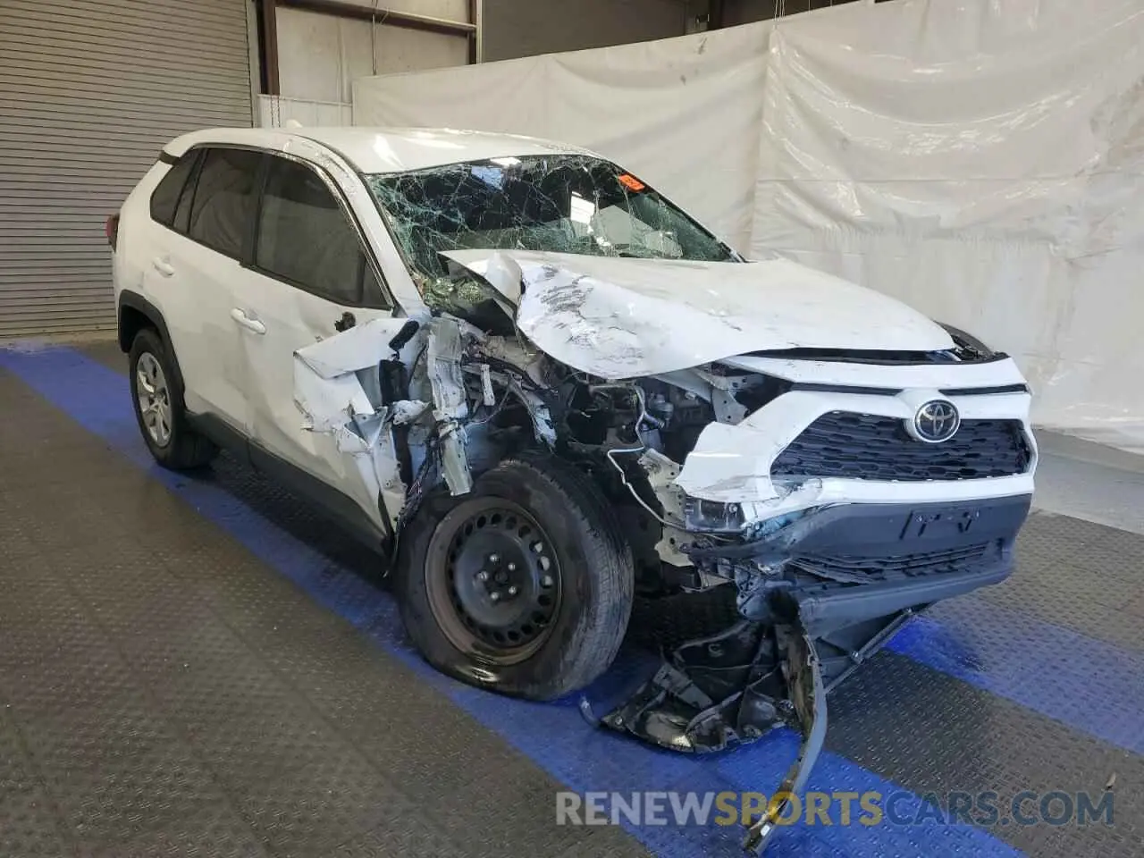 4 Photograph of a damaged car 2T3H1RFV4PW246594 TOYOTA RAV4 2023